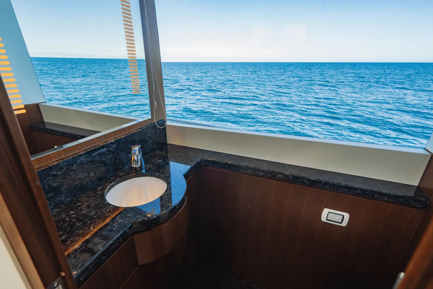 2018 Ocean Alexander 100 Image Thumbnail #32