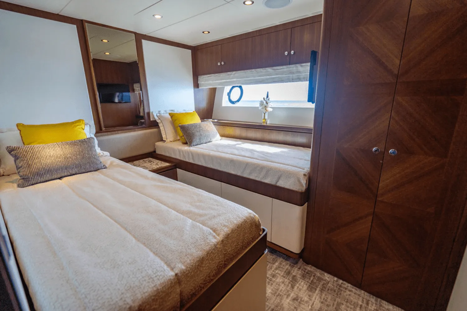 2018 Ocean Alexander 100 Image Thumbnail #45