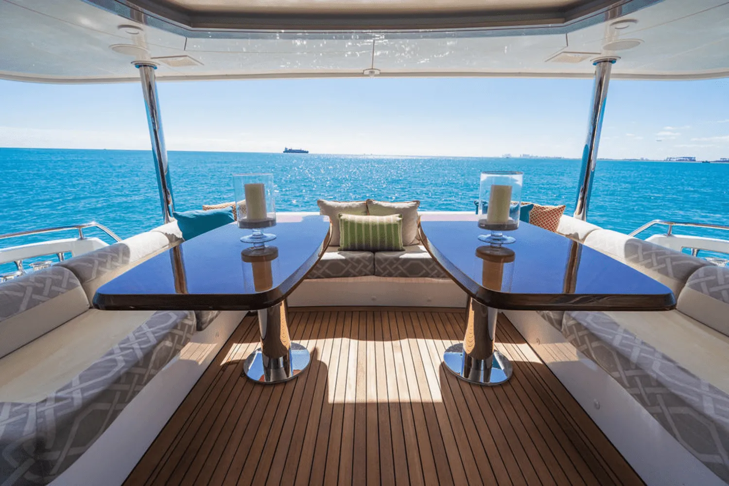 2018 Ocean Alexander 100 Image Thumbnail #4