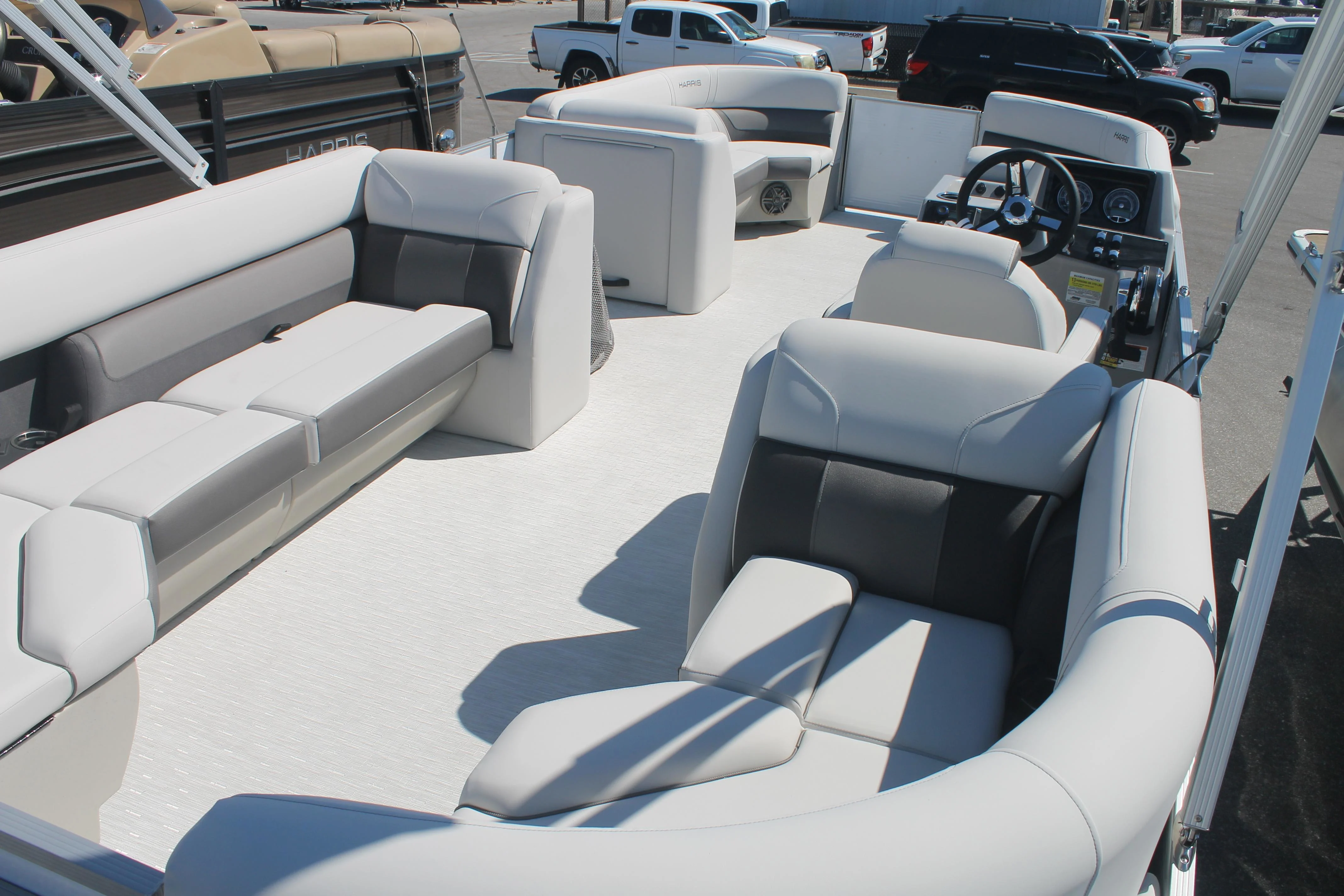 2023 Harris
                                                             Cruiser 230 Image Thumbnail #12