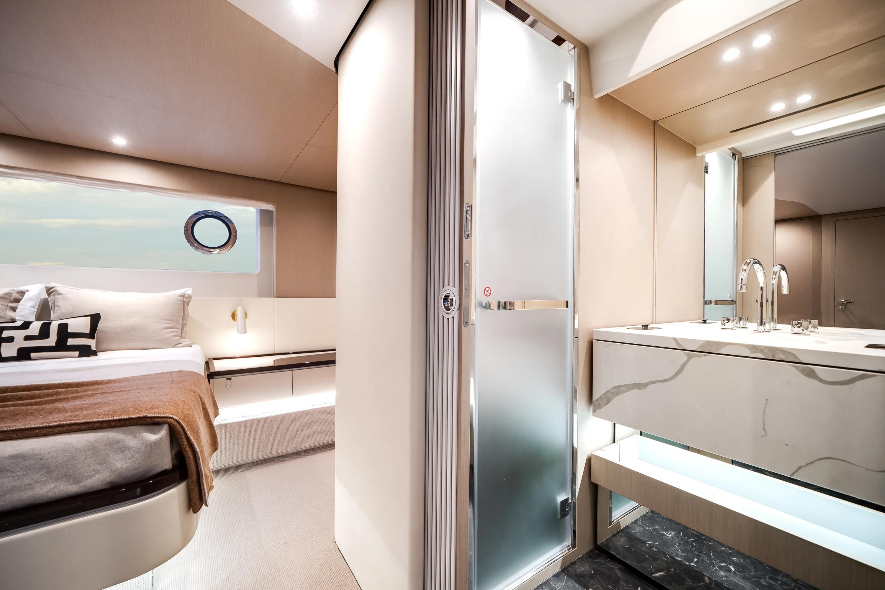 2025 Azimut Fly 68 Image Thumbnail #31