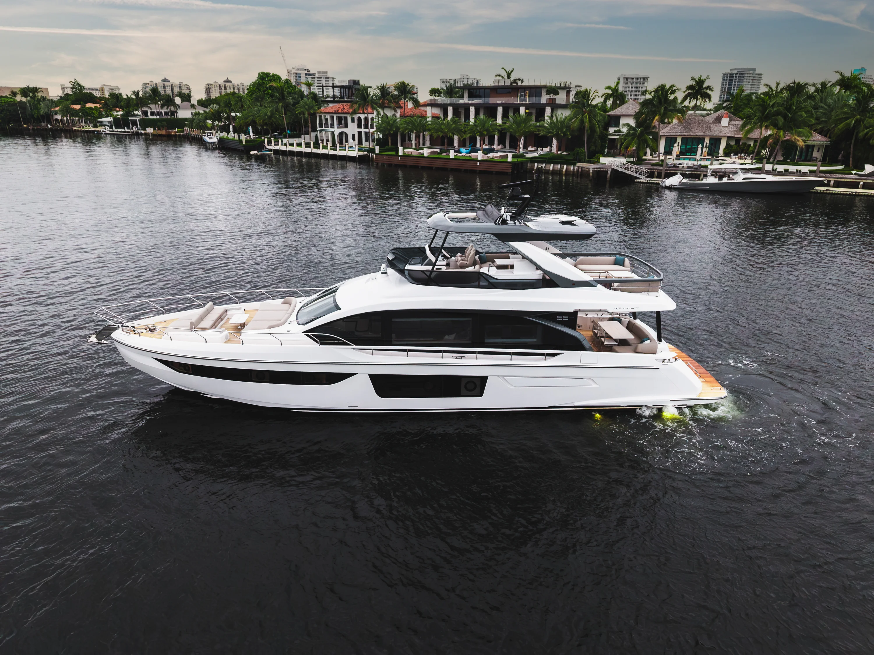 2025 Azimut Fly 68 Image Thumbnail #11