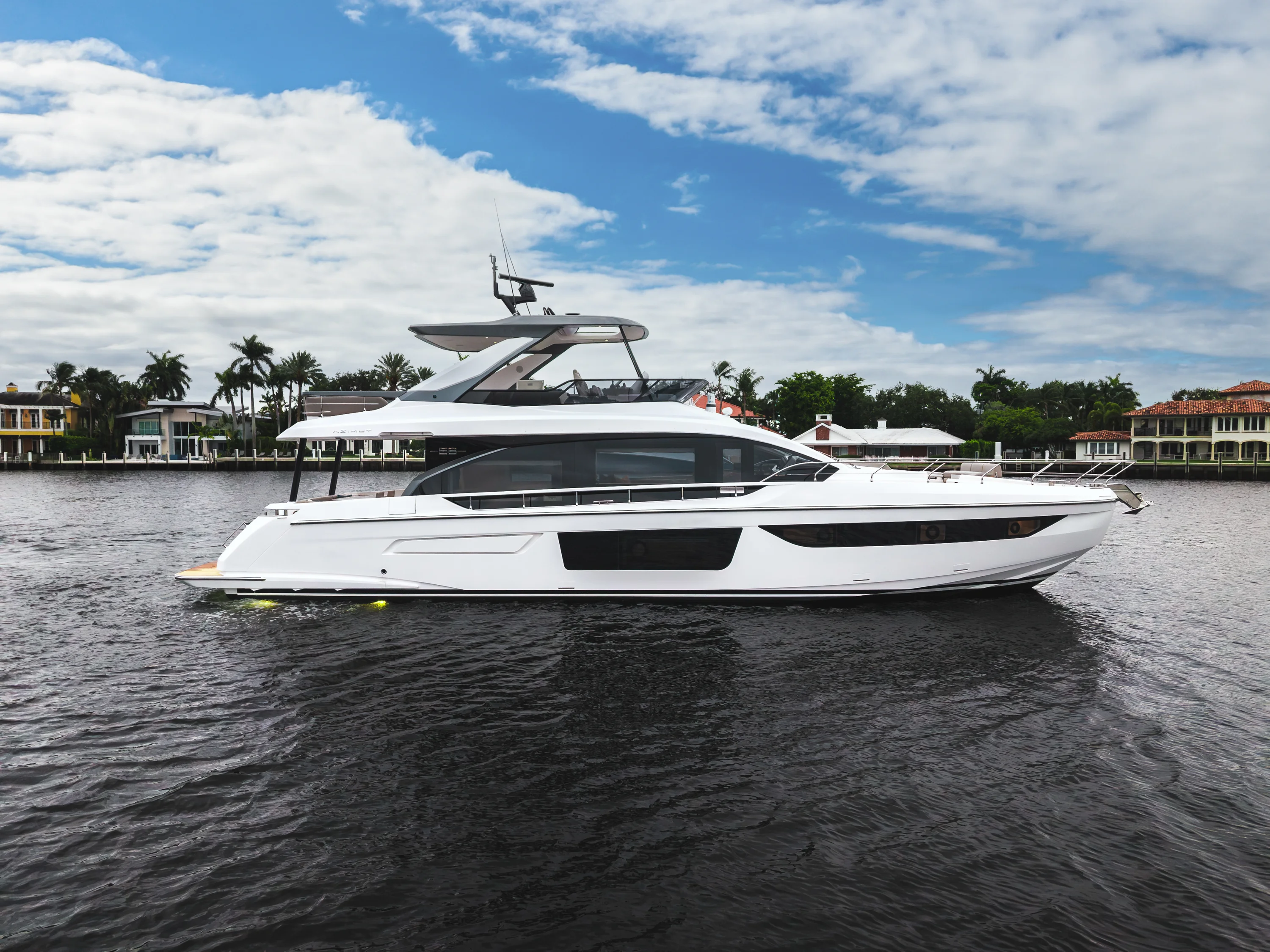 2025 Azimut Fly 68 Image Thumbnail #3