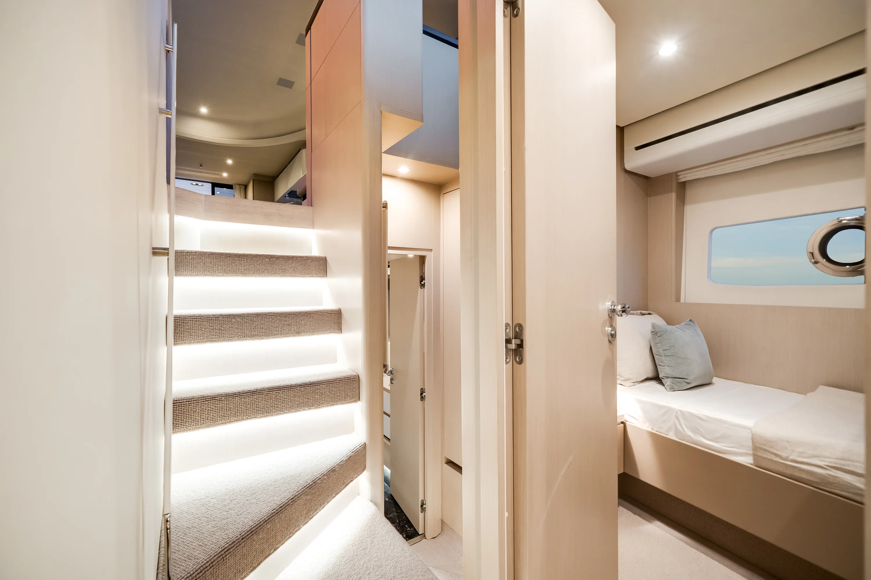 2025 Azimut Fly 68 Image Thumbnail #23