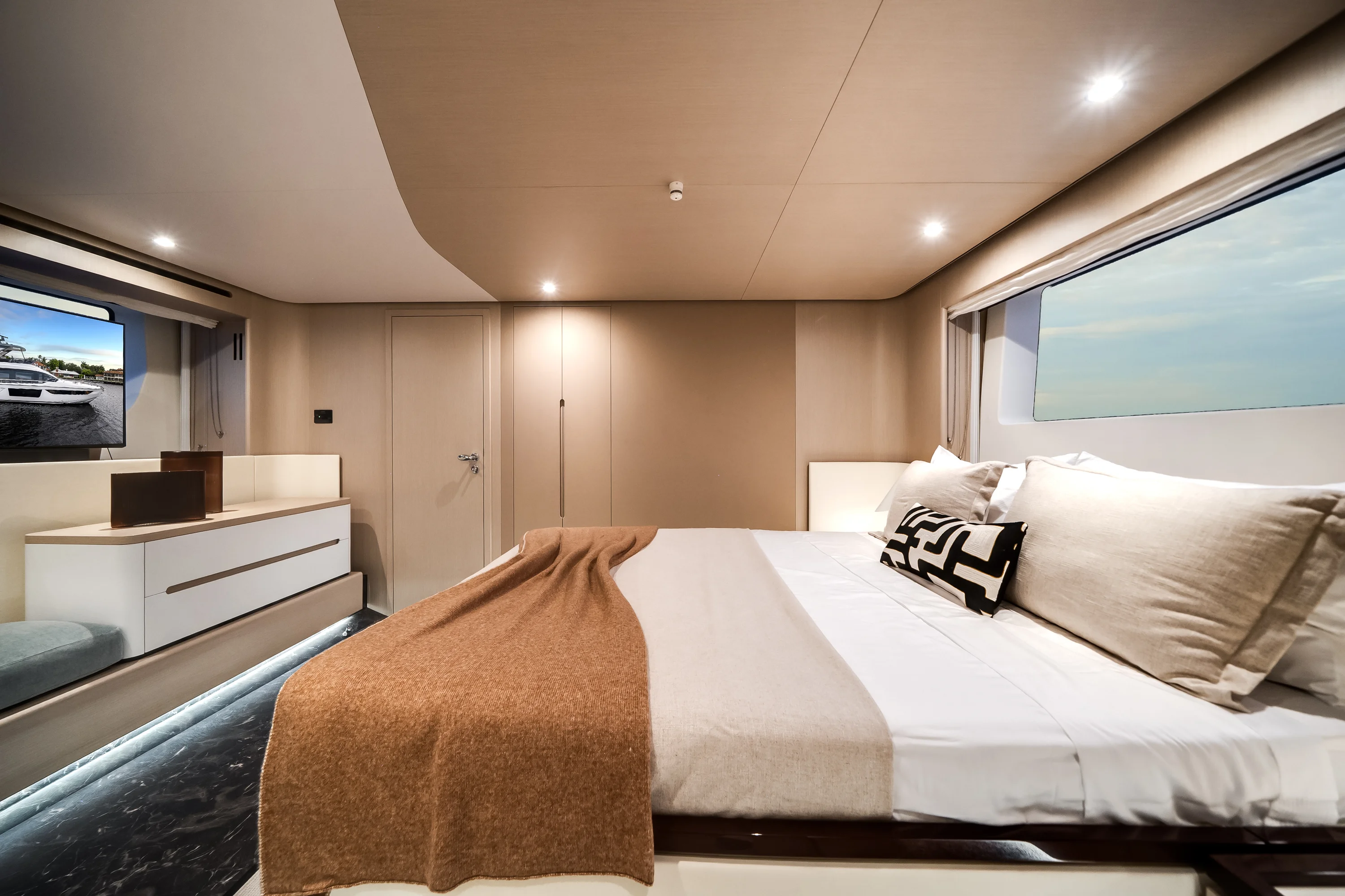 2025 Azimut Fly 68 Image Thumbnail #28