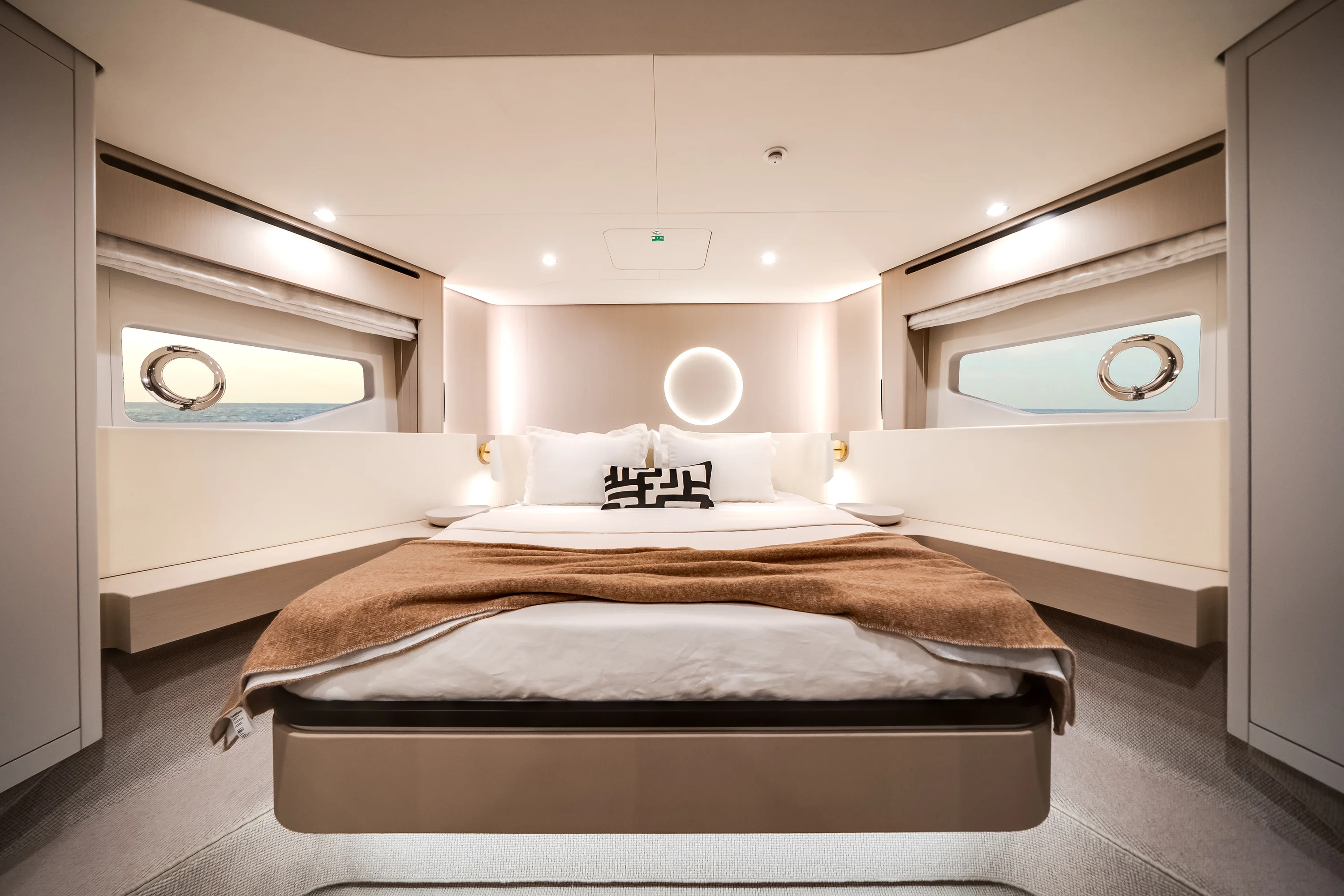 2025 Azimut Fly 68 Image Thumbnail #15