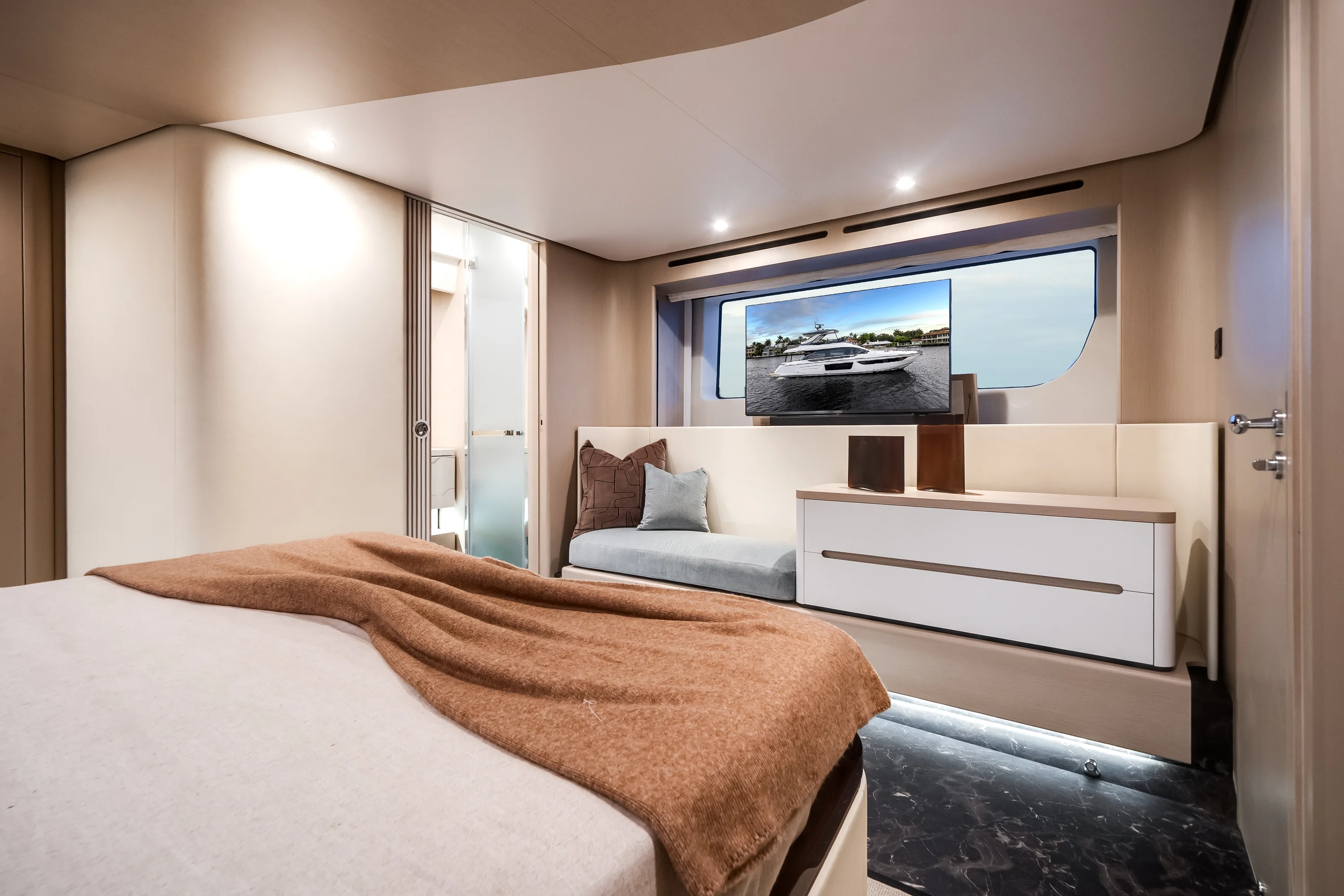 2025 Azimut Fly 68 Image Thumbnail #29