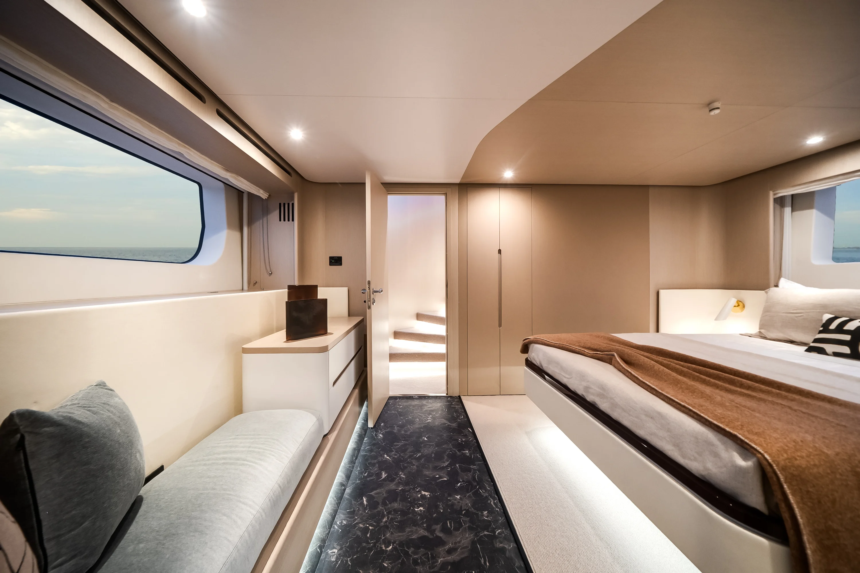 2025 Azimut Fly 68 Image Thumbnail #34