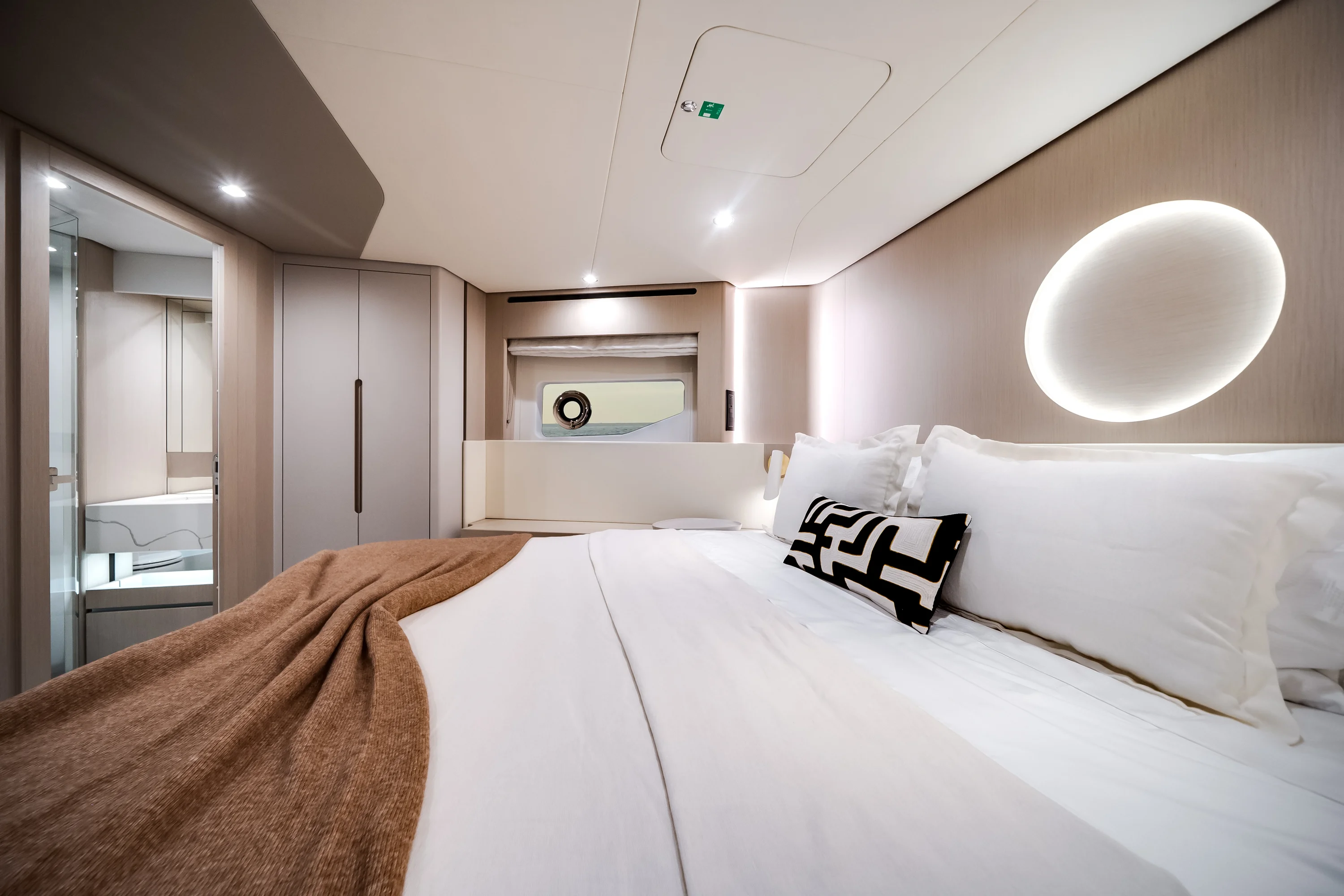 2025 Azimut Fly 68 Image Thumbnail #18