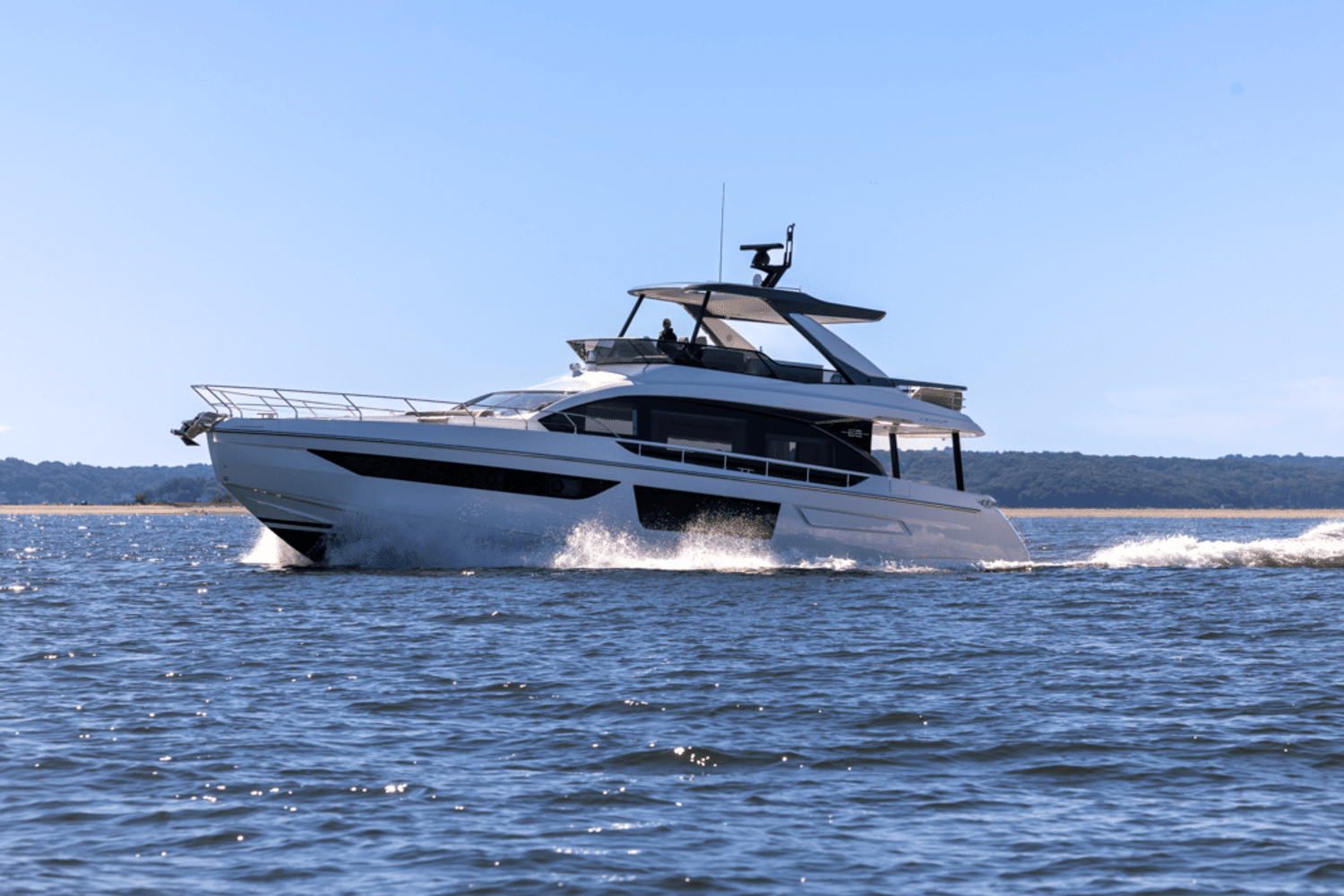 2025 Azimut
                                                             Fly 68 Image Thumbnail #9