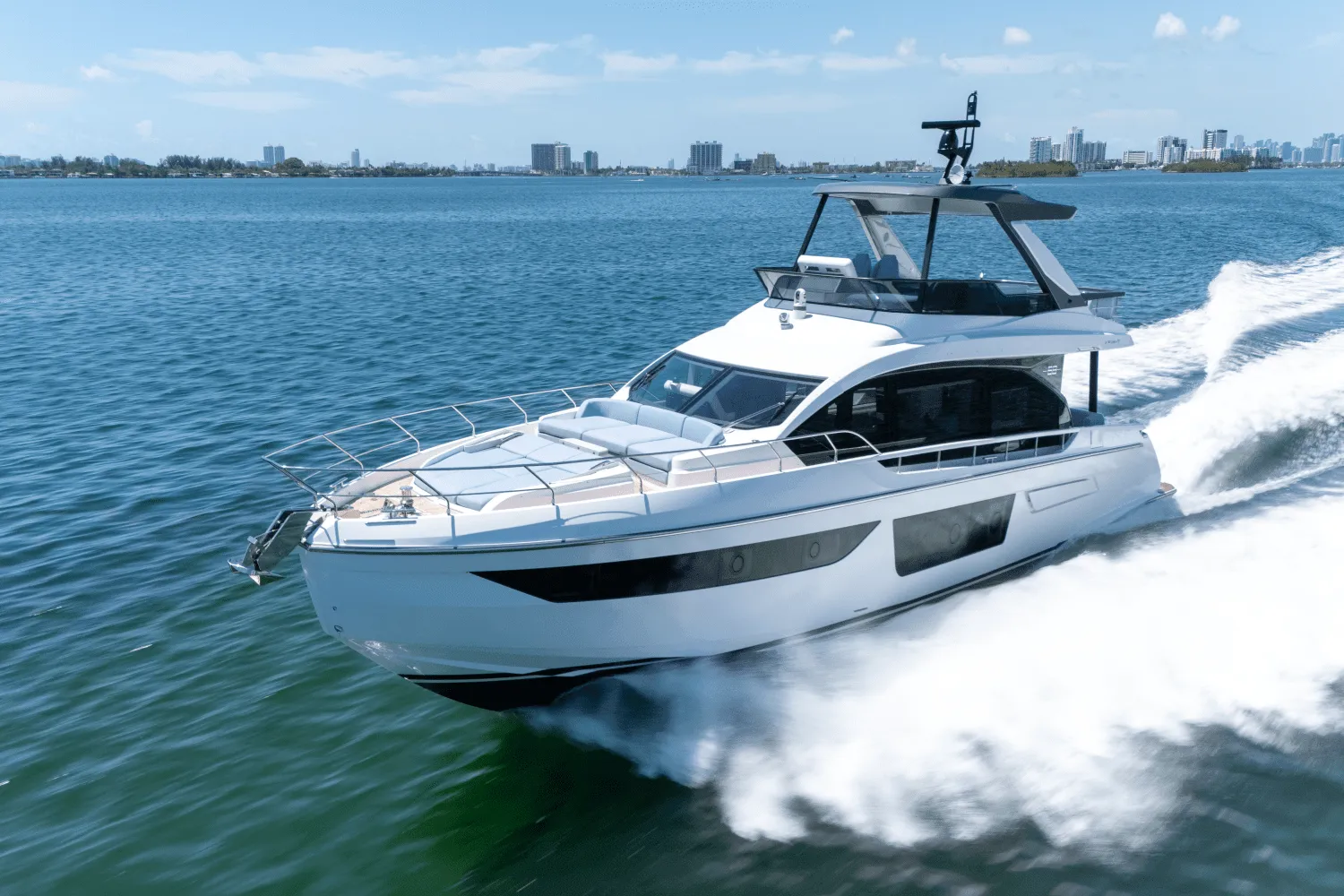 2025 Azimut Fly 68 Image Thumbnail #0