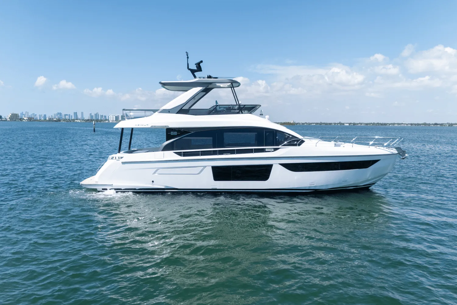 2025 Azimut Fly 68 Image Thumbnail #3