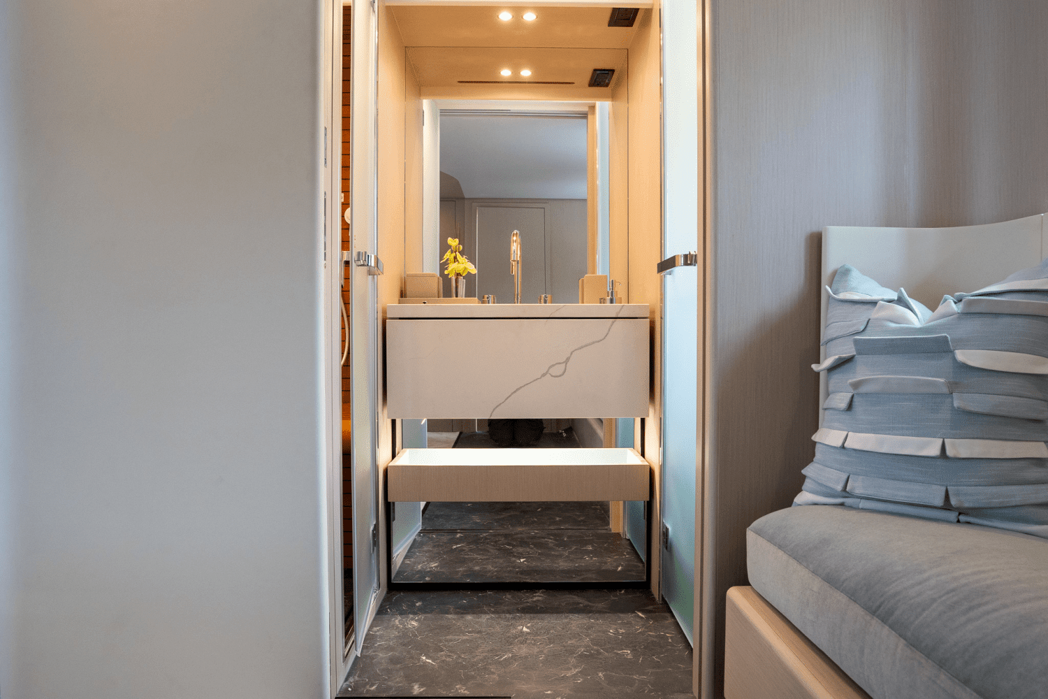 2025 Azimut Fly 68 Image Thumbnail #42