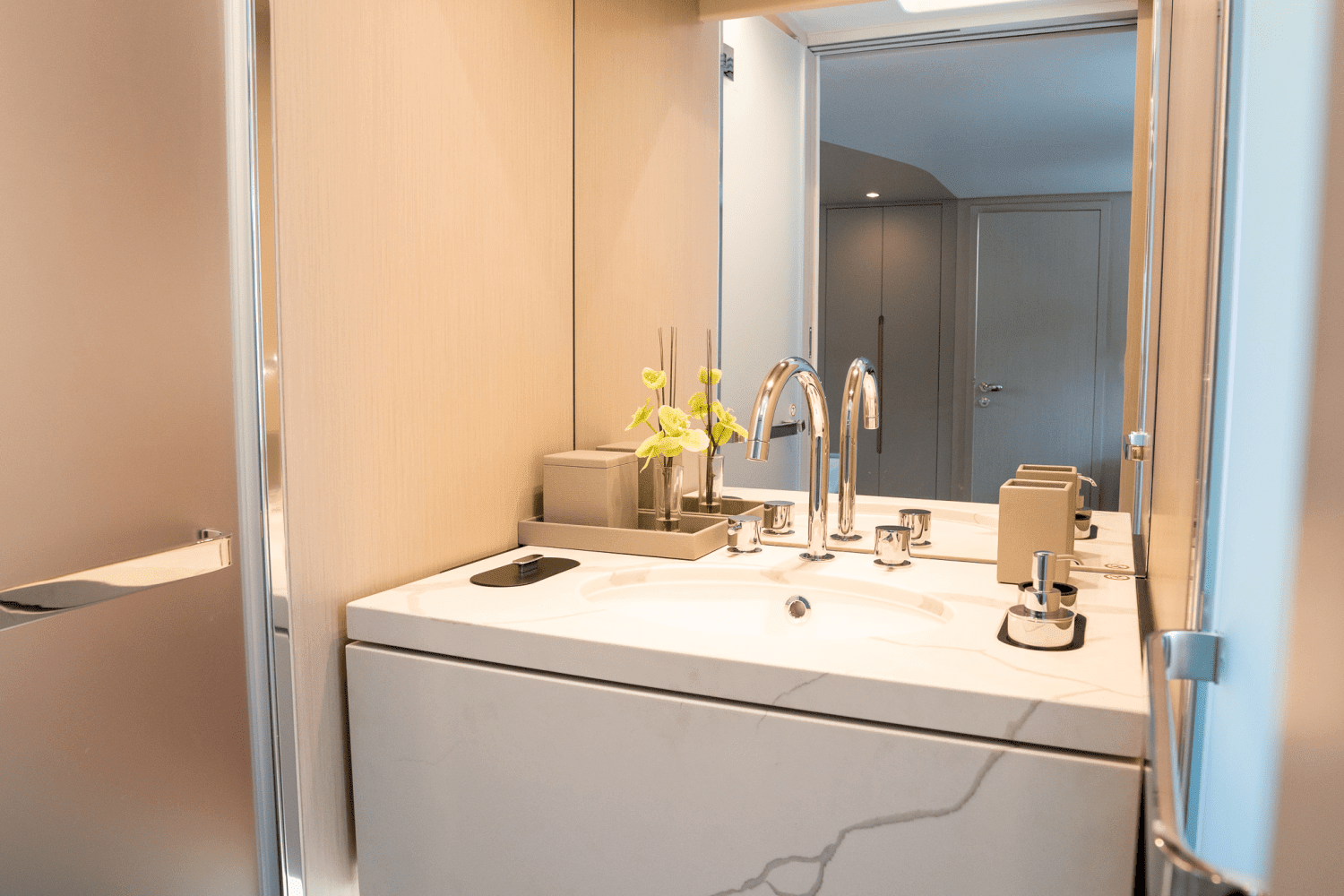 2025 Azimut Fly 68 Image Thumbnail #43