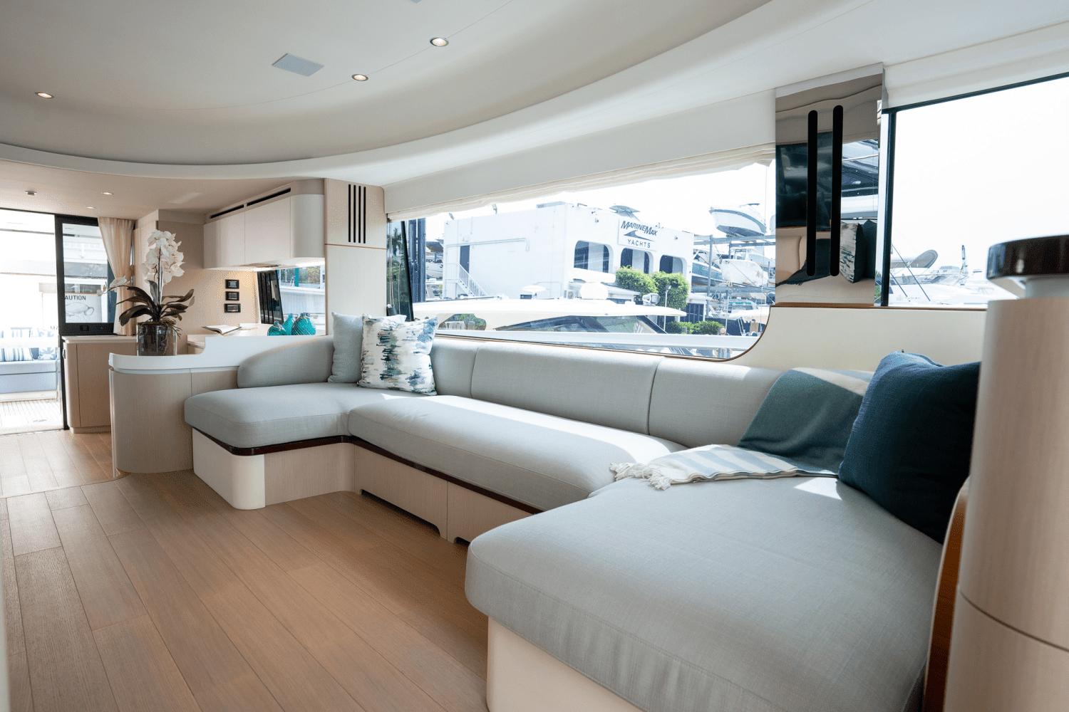 2025 Azimut Fly 68 Image Thumbnail #23