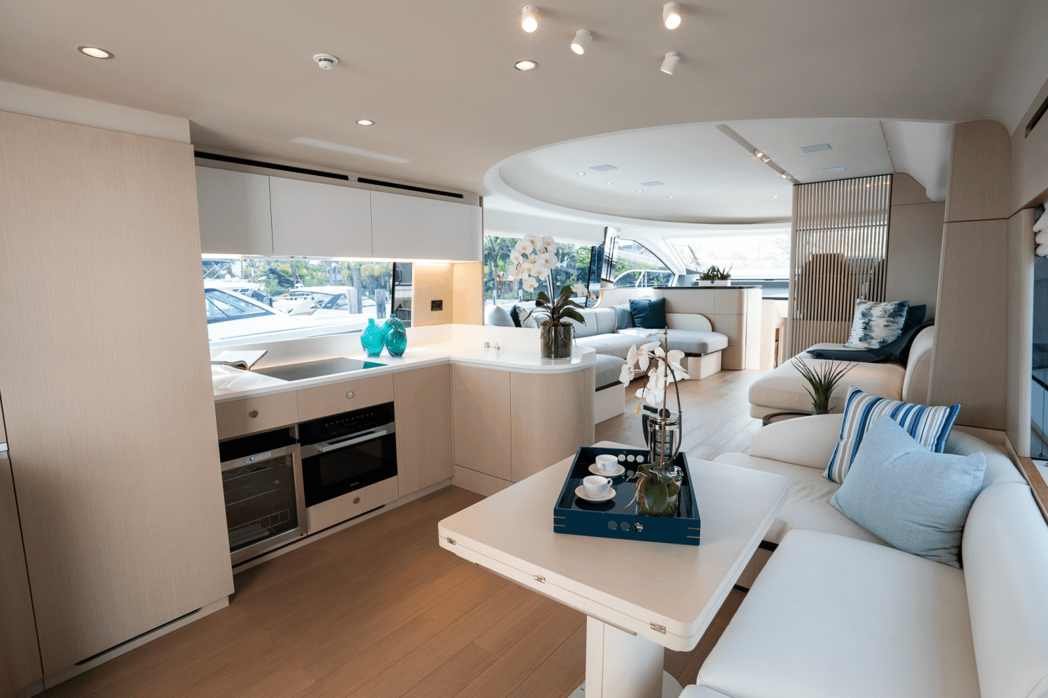 2025 Azimut Fly 68 Image Thumbnail #12