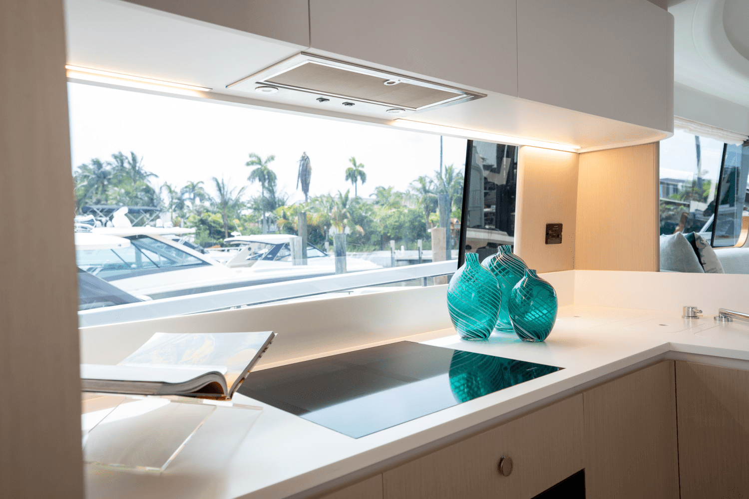 2025 Azimut Fly 68 Image Thumbnail #14