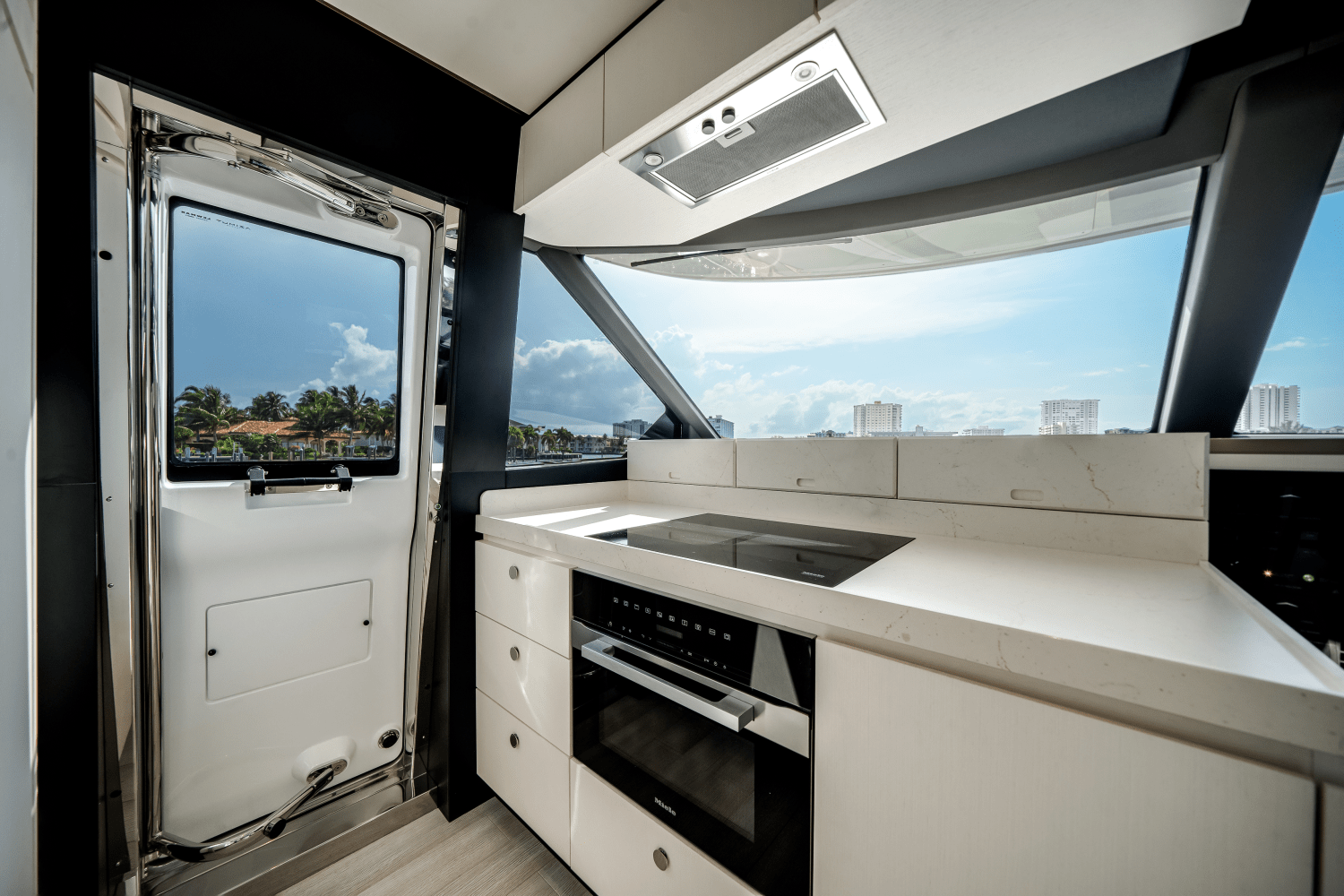 2024 Azimut
                                                             Magellano 66 Image Thumbnail #19