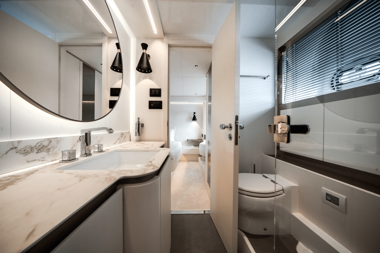 2024 Azimut
                                                             Magellano 66 Image Thumbnail #33