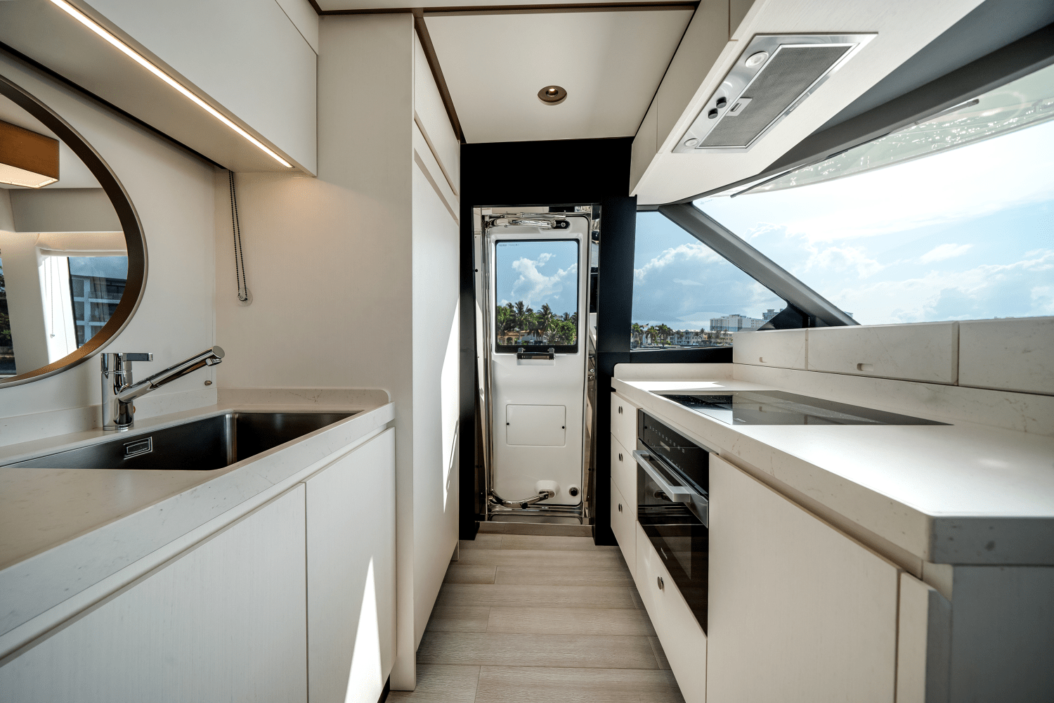 2024 Azimut
                                                             Magellano 66 Image Thumbnail #18