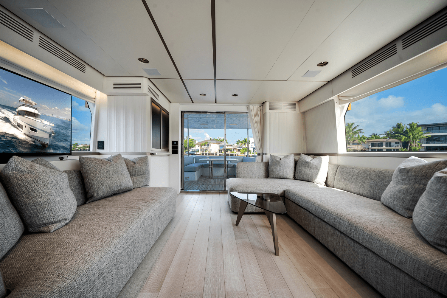2024 Azimut
                                                             Magellano 66 Image Thumbnail #12