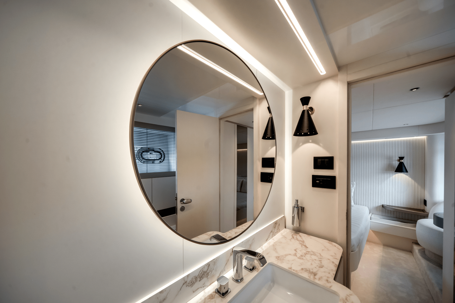 2024 Azimut
                                                             Magellano 66 Image Thumbnail #36