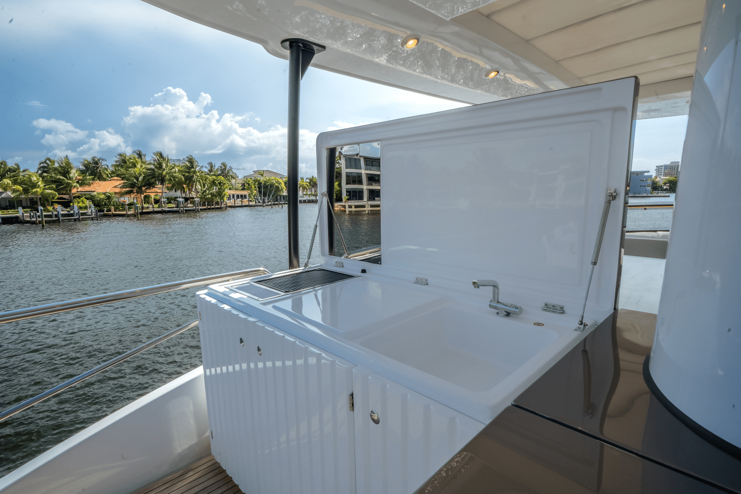2024 Azimut
                                                             Magellano 66 Image Thumbnail #53