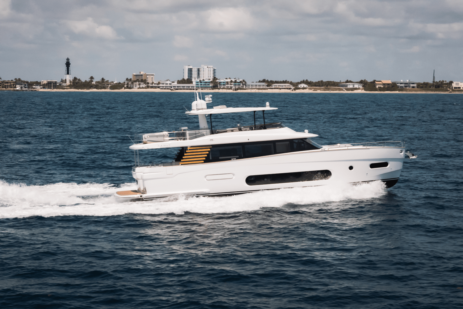 2024 Azimut
                                                             Magellano 66 Image Thumbnail #86