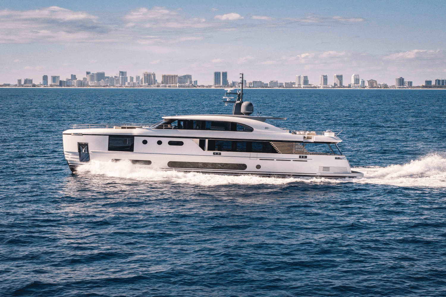 2025 Azimut Magellano 30 Metri Image Thumbnail #3