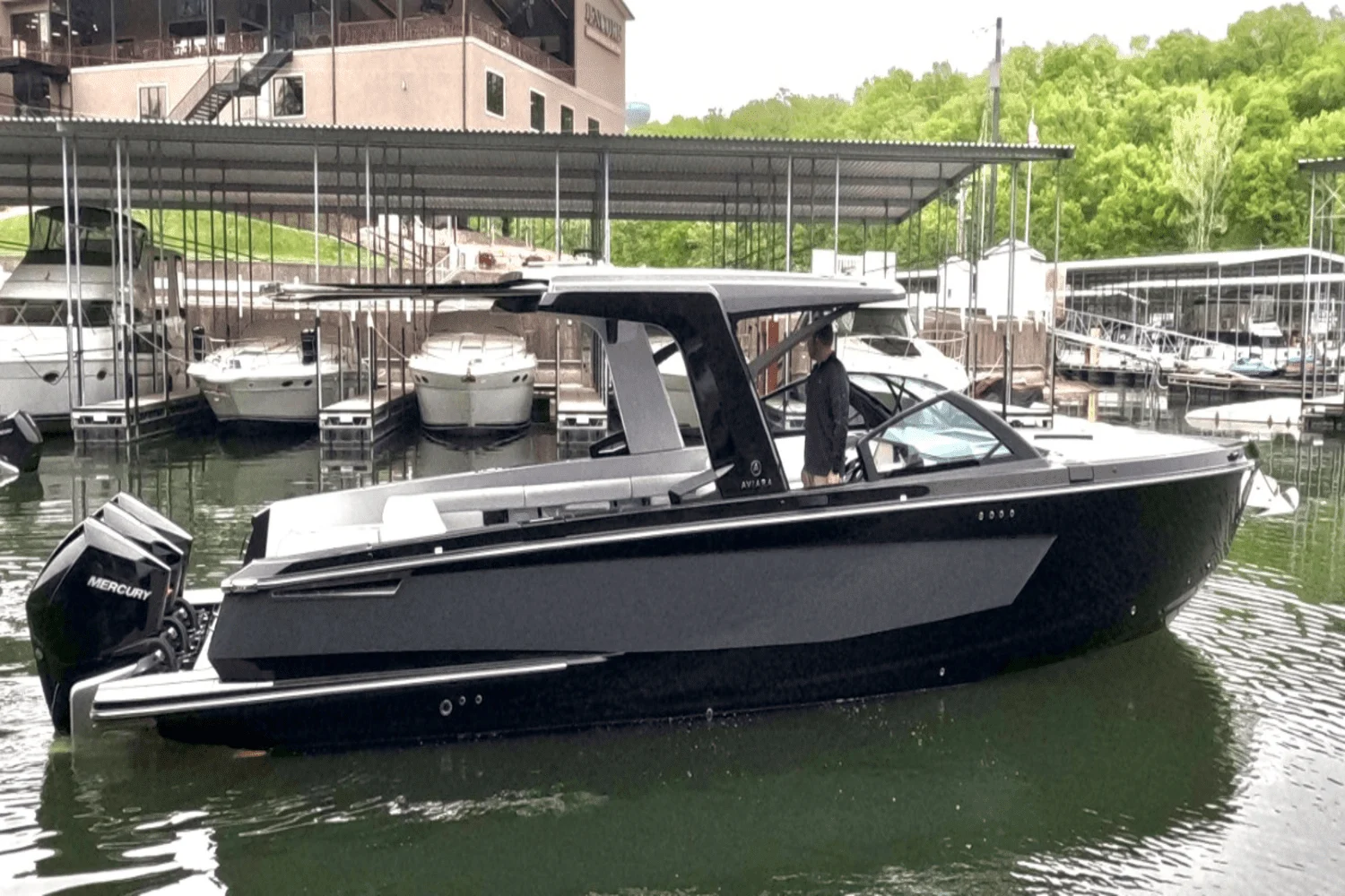 2023 Aviara
                                                             AV36 Outboard Image Thumbnail #0