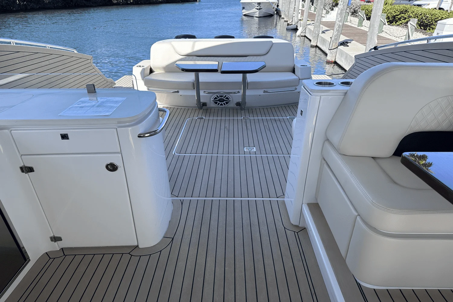 2023 Cruisers Yachts
                                                             50 GLS Outboard Image Thumbnail #29