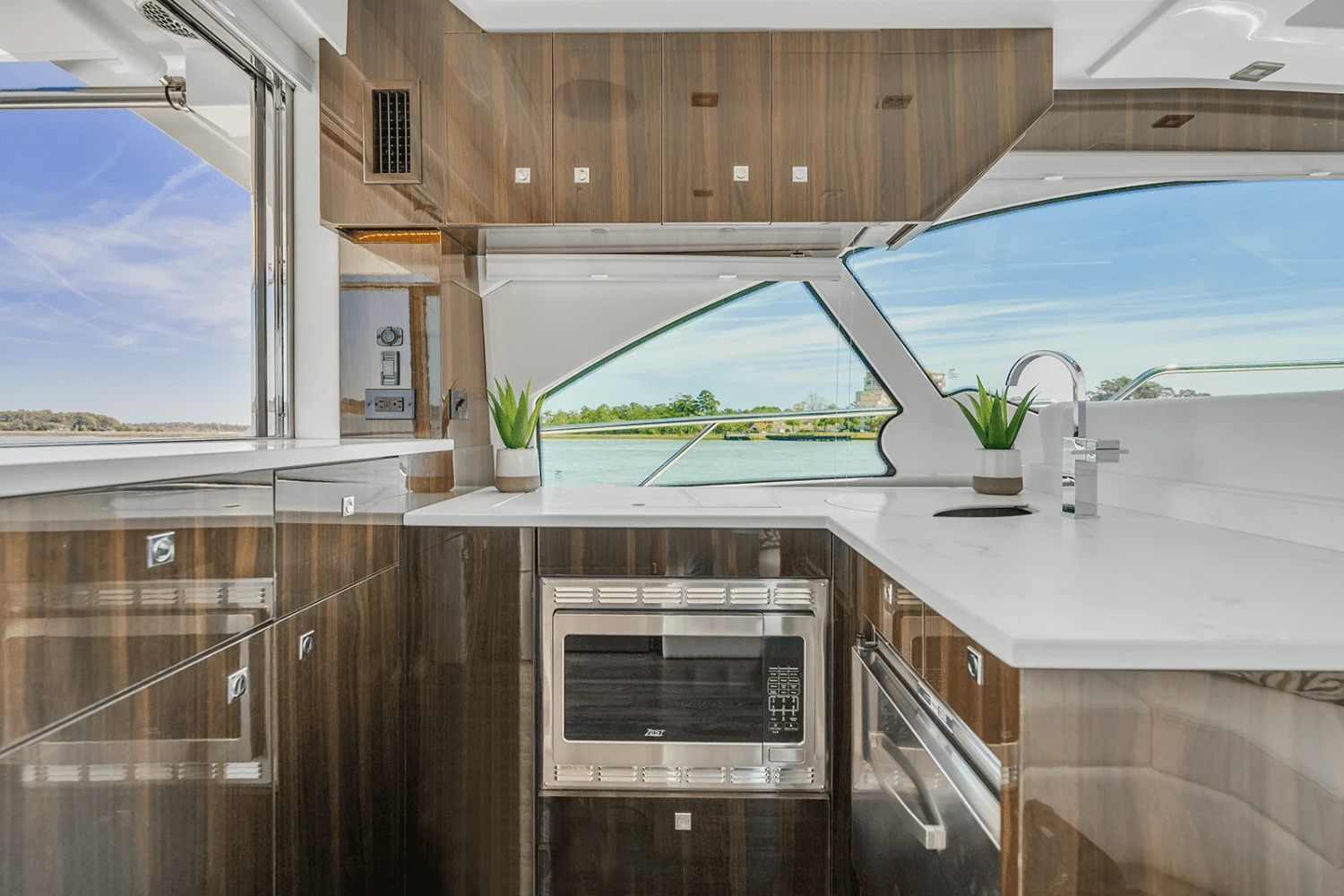 2023 Cruisers Yachts
                                                             50 Cantius Image Thumbnail #17