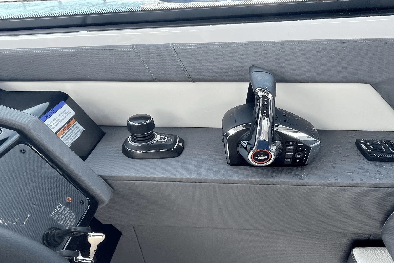 2023 Cruisers Yachts
                                                             34 GLS Outboard Image Thumbnail #18