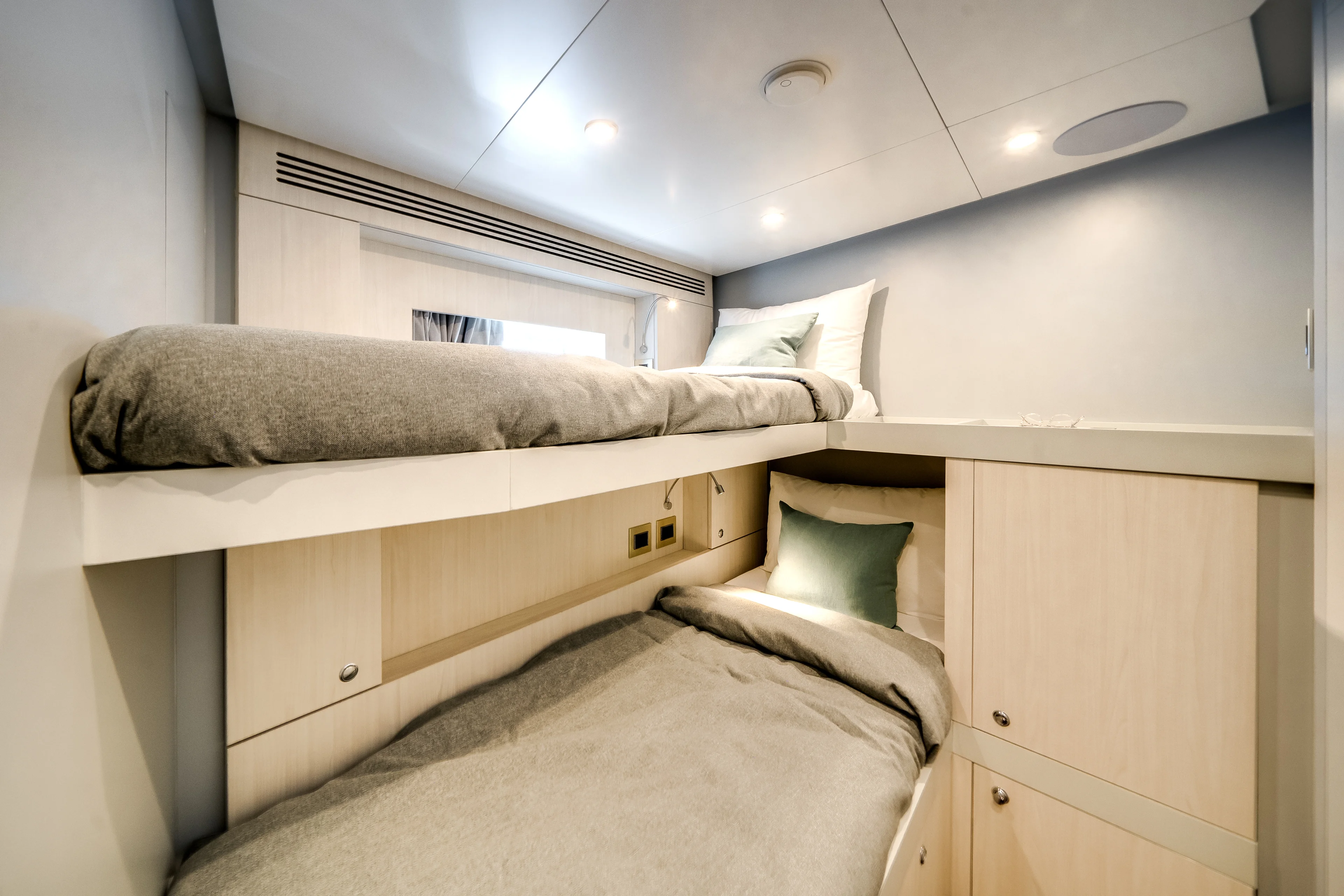 2026 Azimut Magellano 30M Image Thumbnail #98