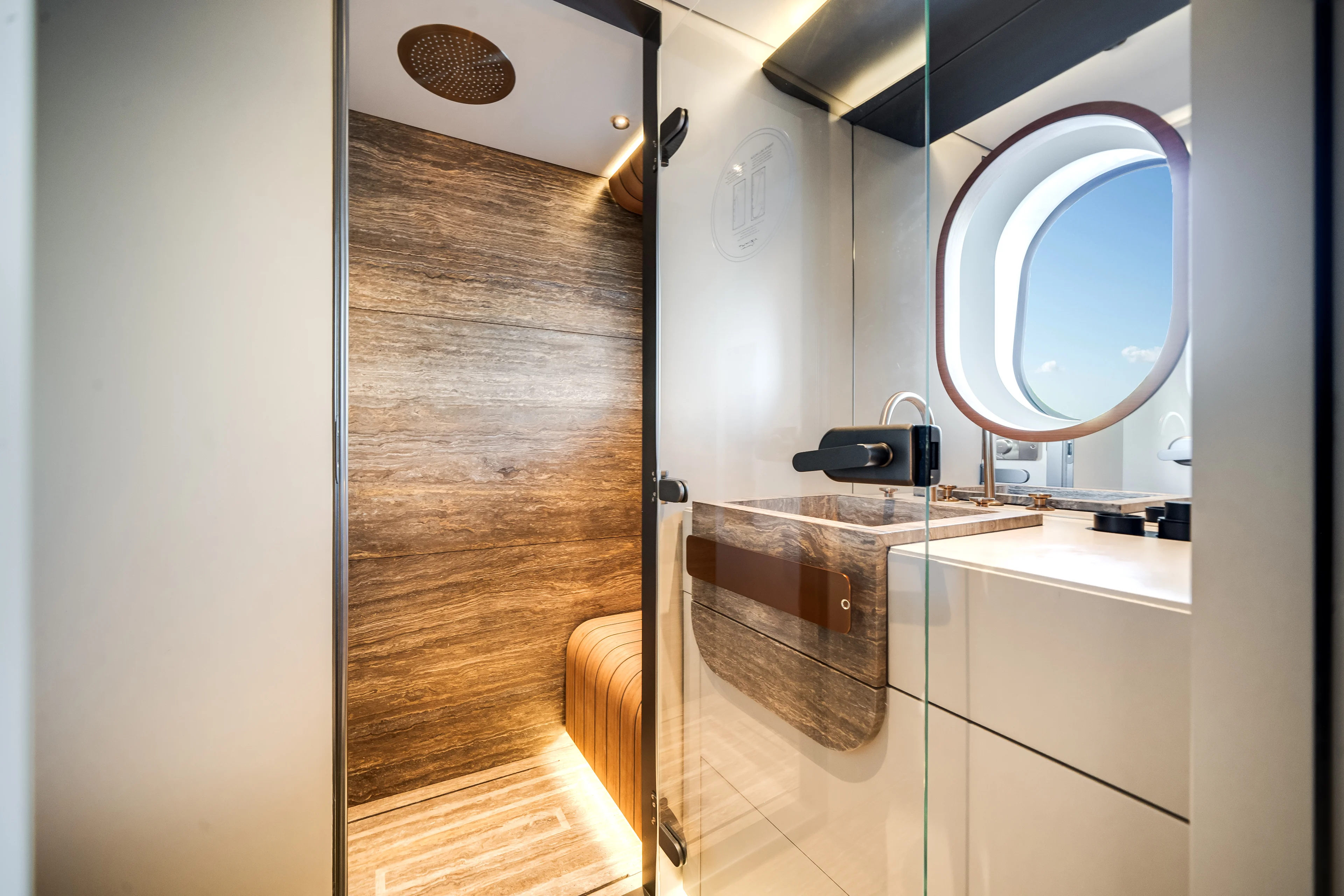 2026 Azimut Magellano 30M Image Thumbnail #17