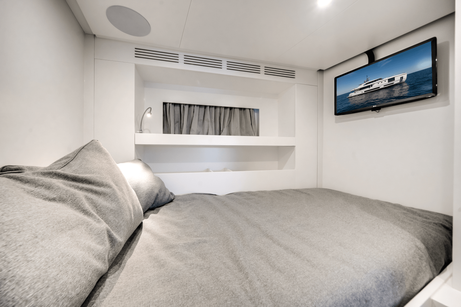 2026 Azimut Magellano 30M Image Thumbnail #60