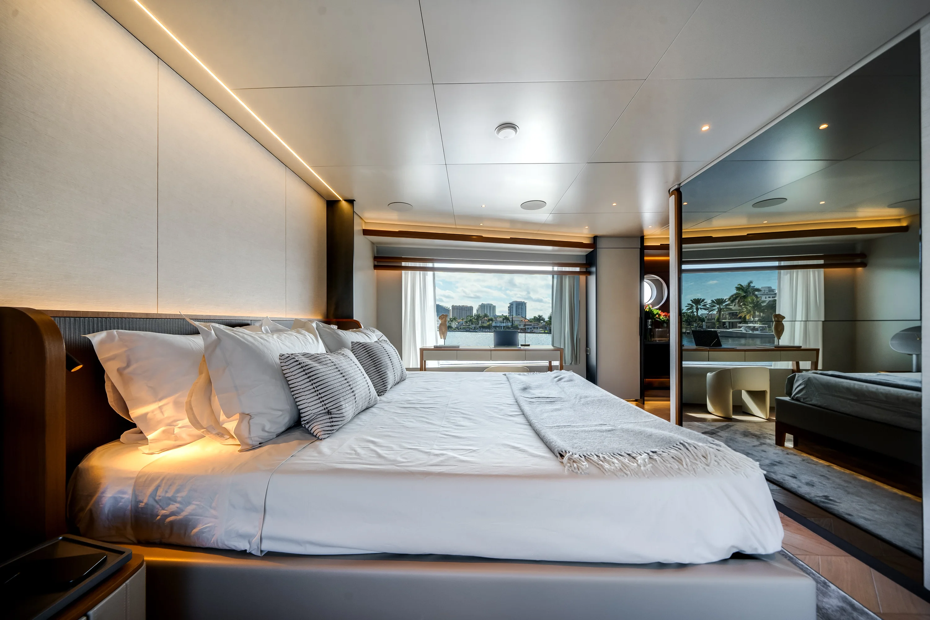 2026 Azimut Magellano 30M Image Thumbnail #24