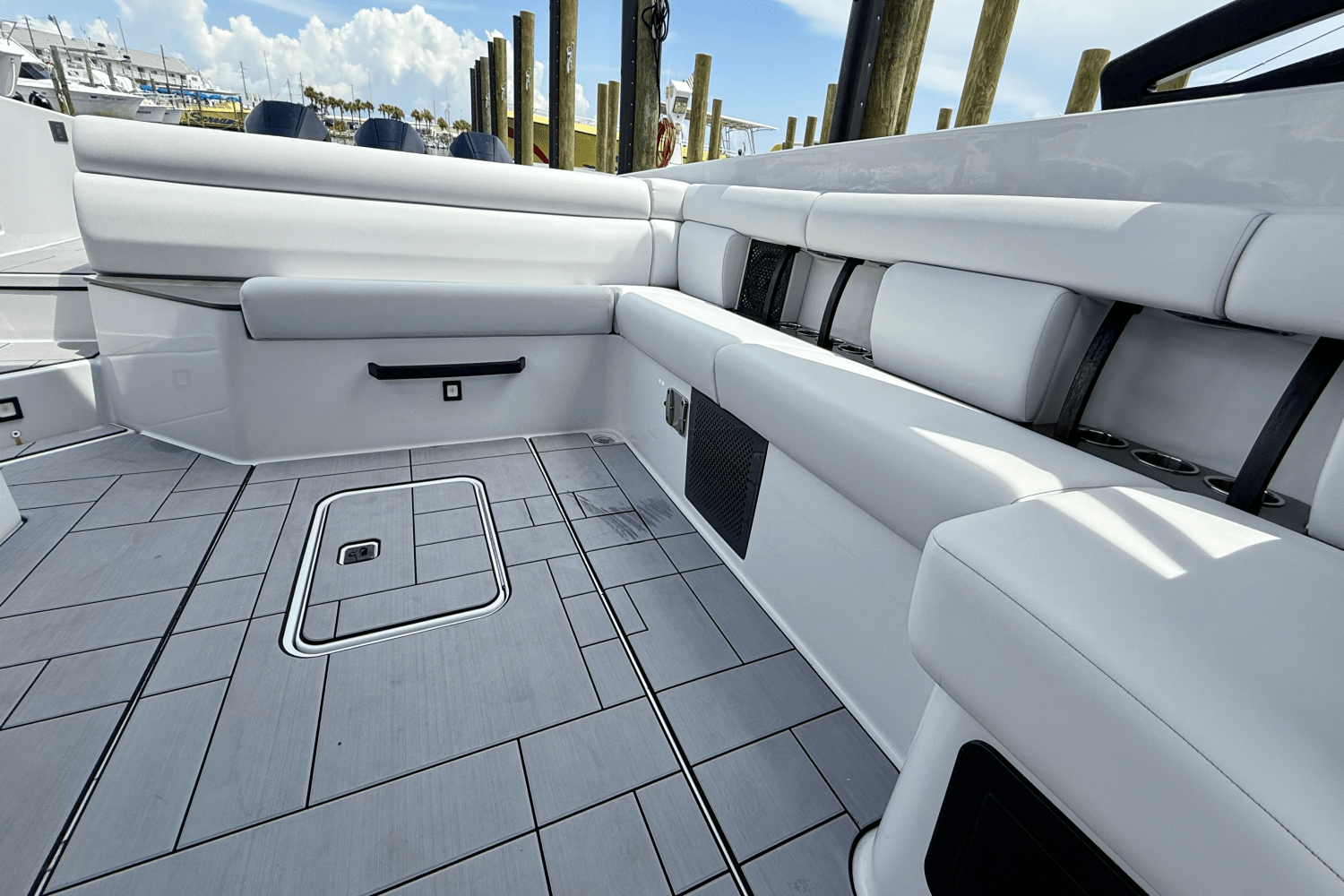 2023 Aviara AV36 Outboard Image Thumbnail #20
