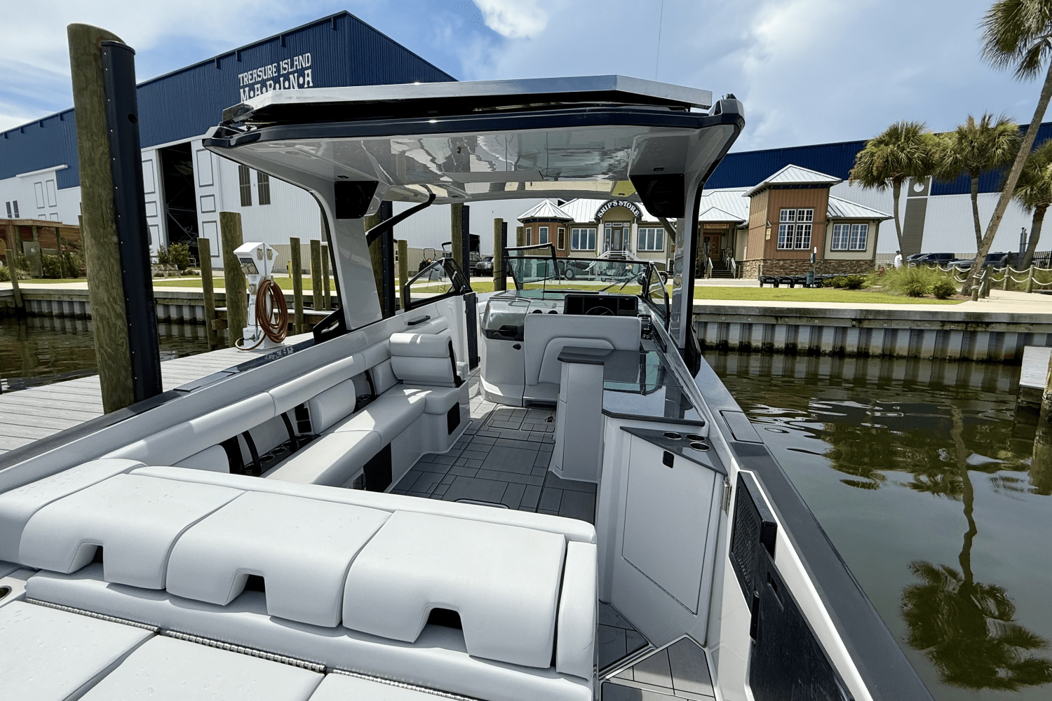 2023 Aviara AV36 Outboard Image Thumbnail #24