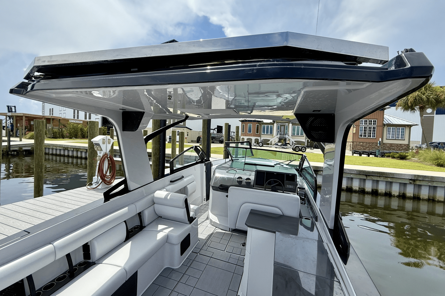 2023 Aviara AV36 Outboard Image Thumbnail #23