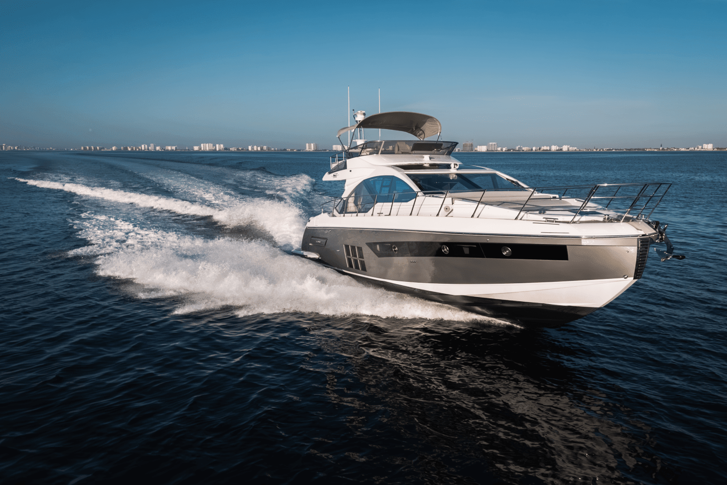 2025 Azimut
                                                             AZS6-SPORT FLY Image Thumbnail #4