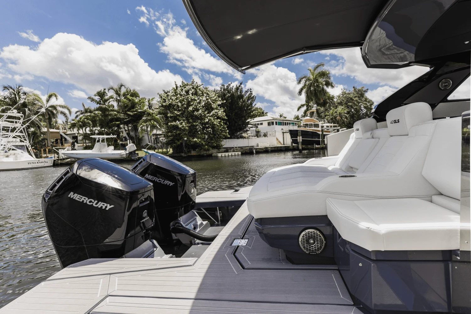 2023 Cruisers Yachts
                                                             42 GLS South Beach Outboard Image Thumbnail #46