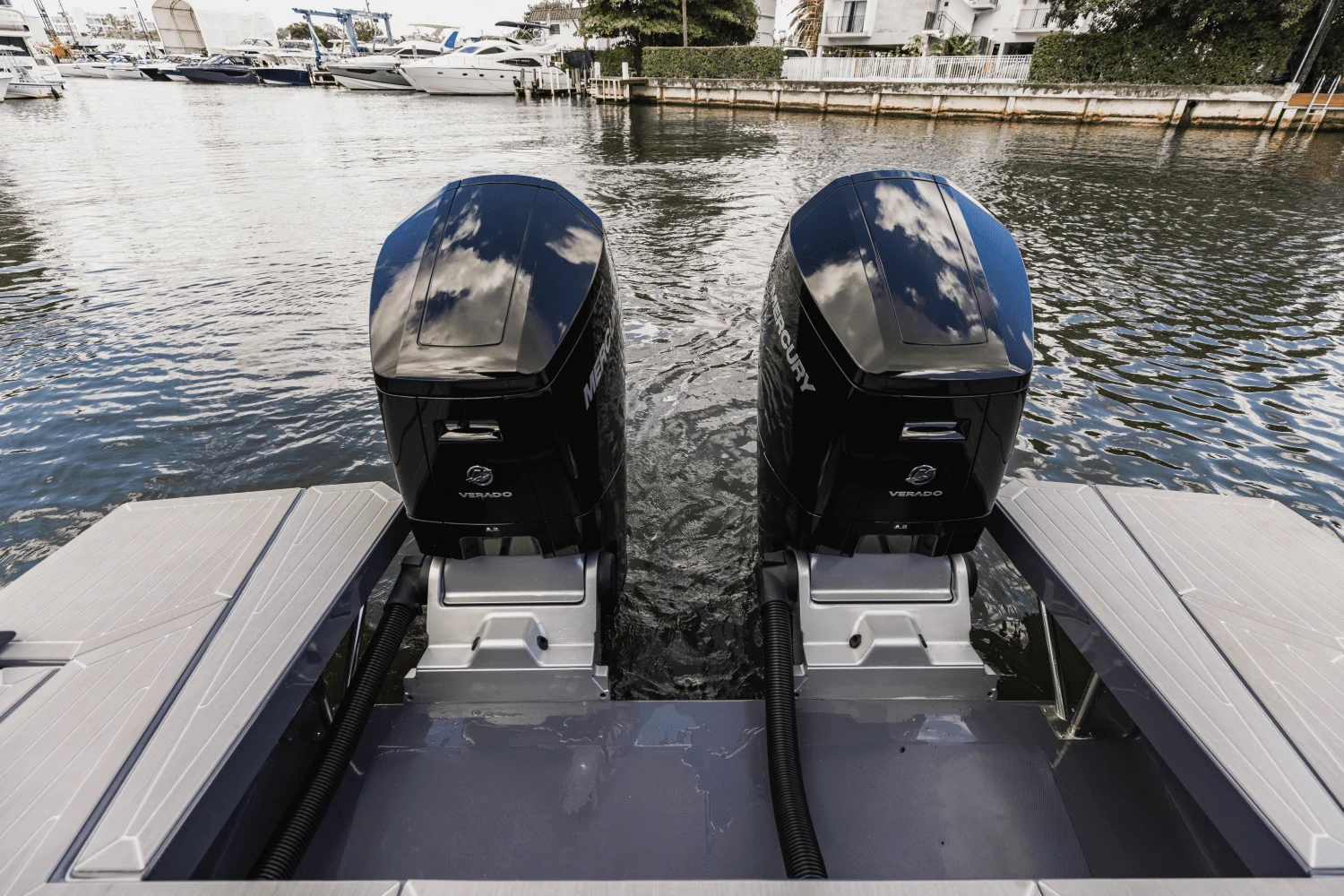 2023 Cruisers Yachts
                                                             42 GLS South Beach Outboard Image Thumbnail #43
