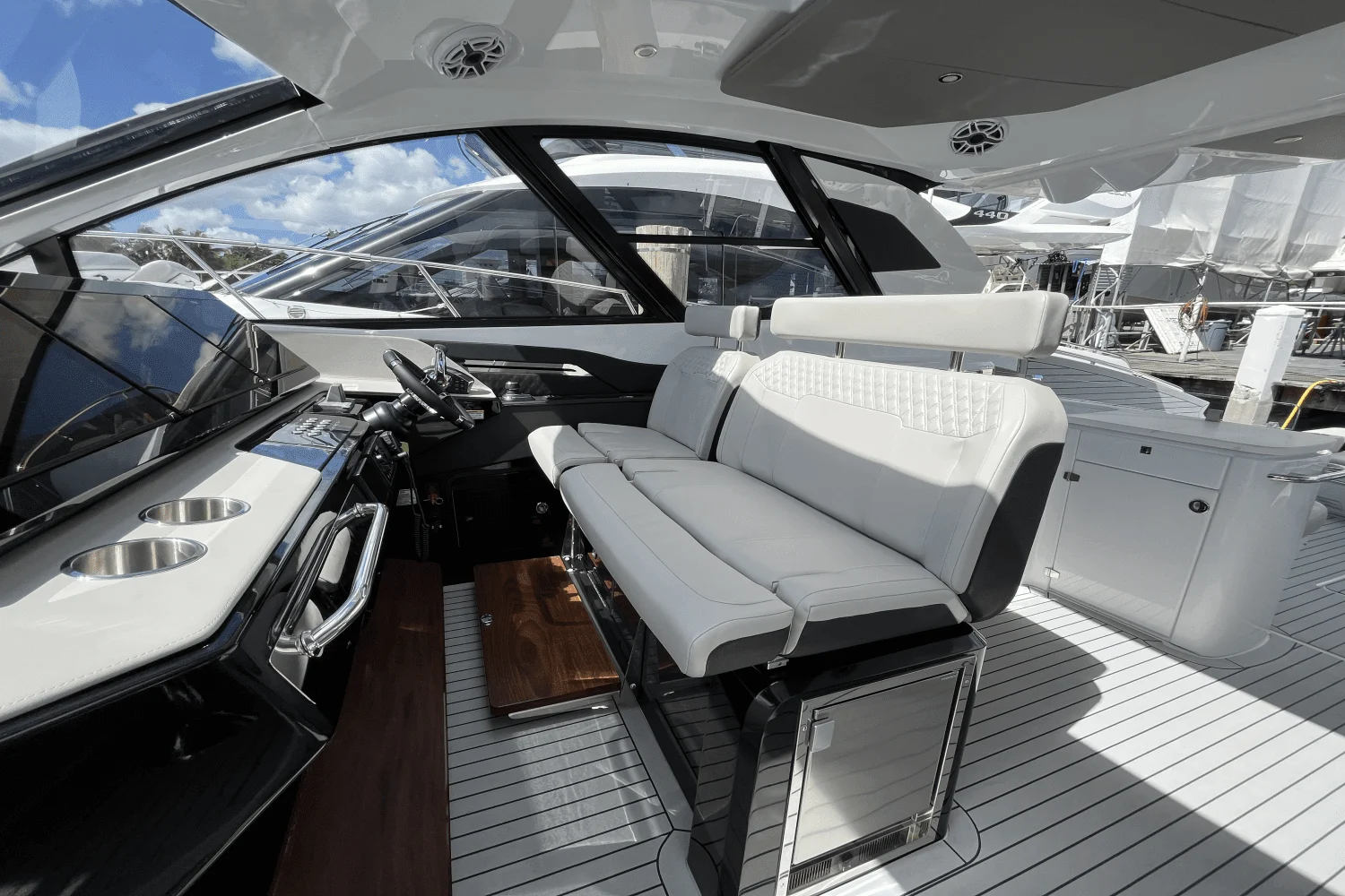 2023 Cruisers Yachts
                                                             50 GLS Outboard Image Thumbnail #5