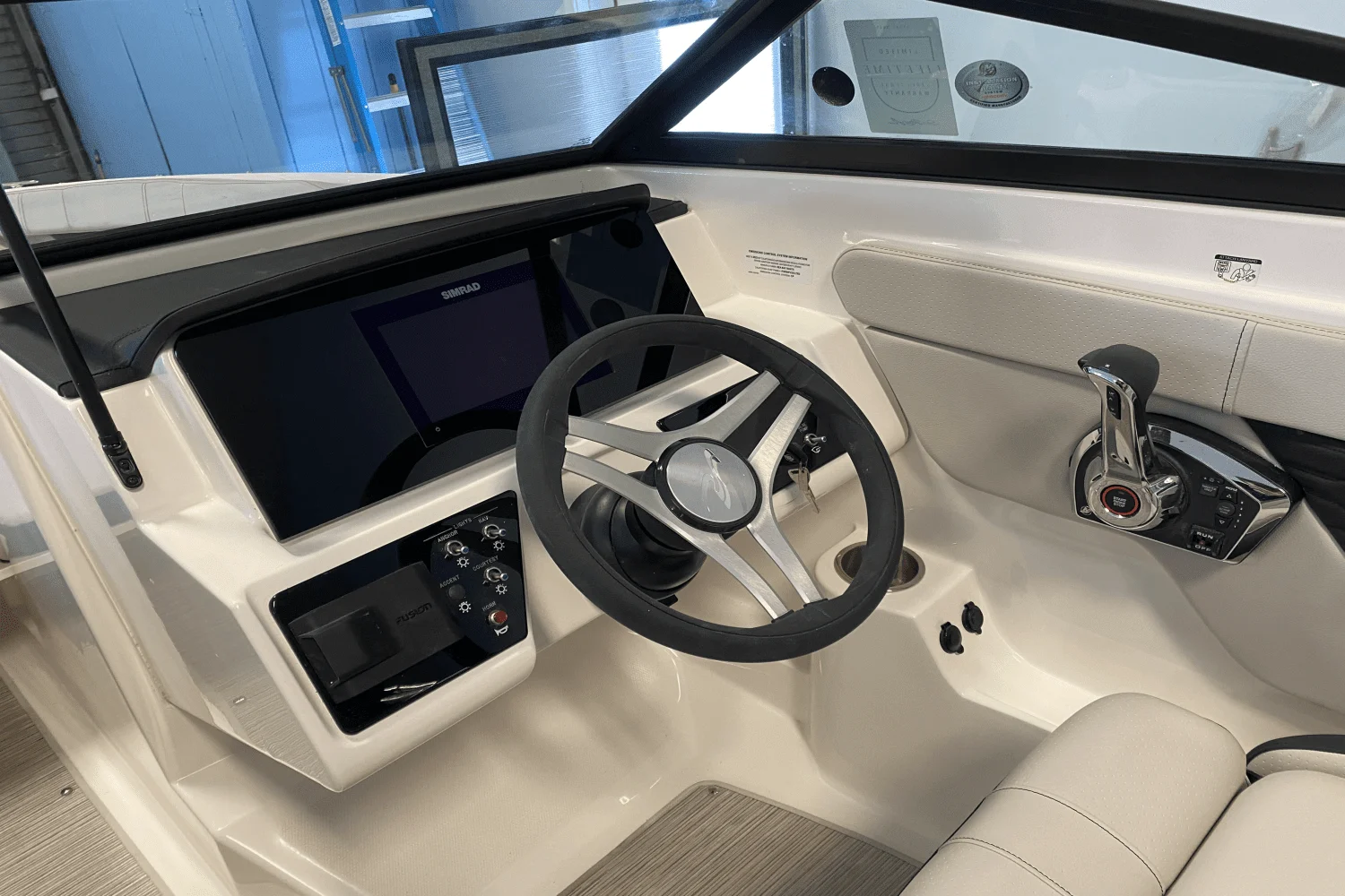 2023 Sea Ray
                                                             SPX 210 OB Image Thumbnail #7