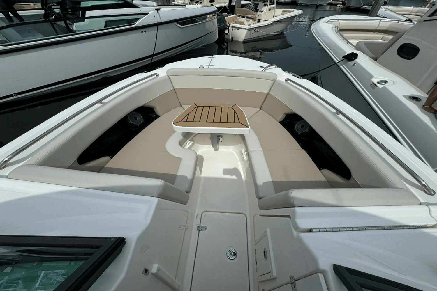 2025 Boston Whaler 240 Vantage Image Thumbnail #28