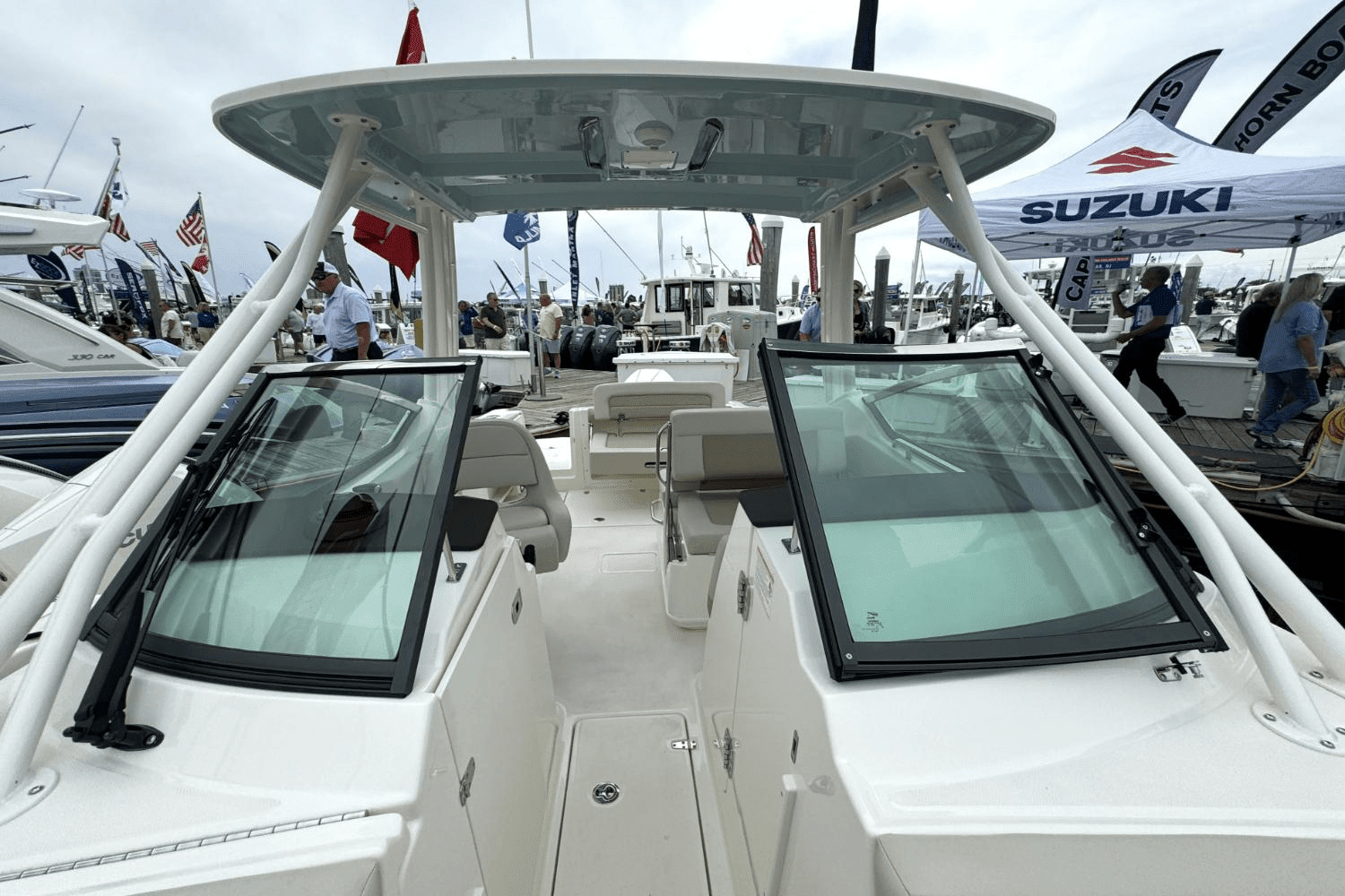 2025 Boston Whaler 240 Vantage Image Thumbnail #25