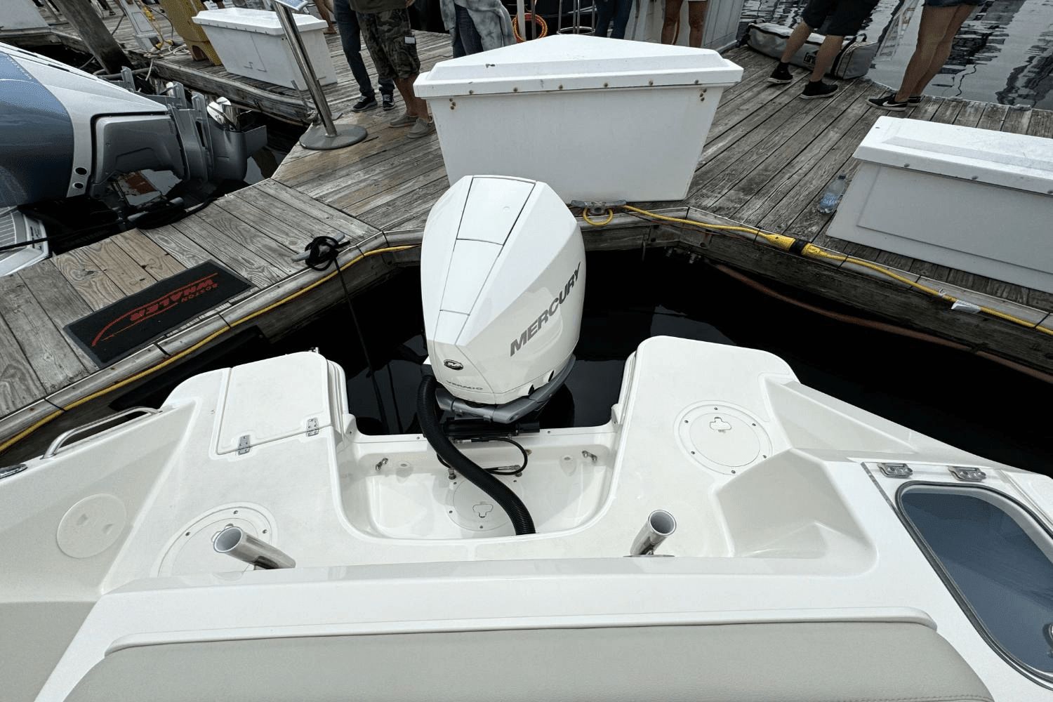 2025 Boston Whaler 240 Vantage Image Thumbnail #2