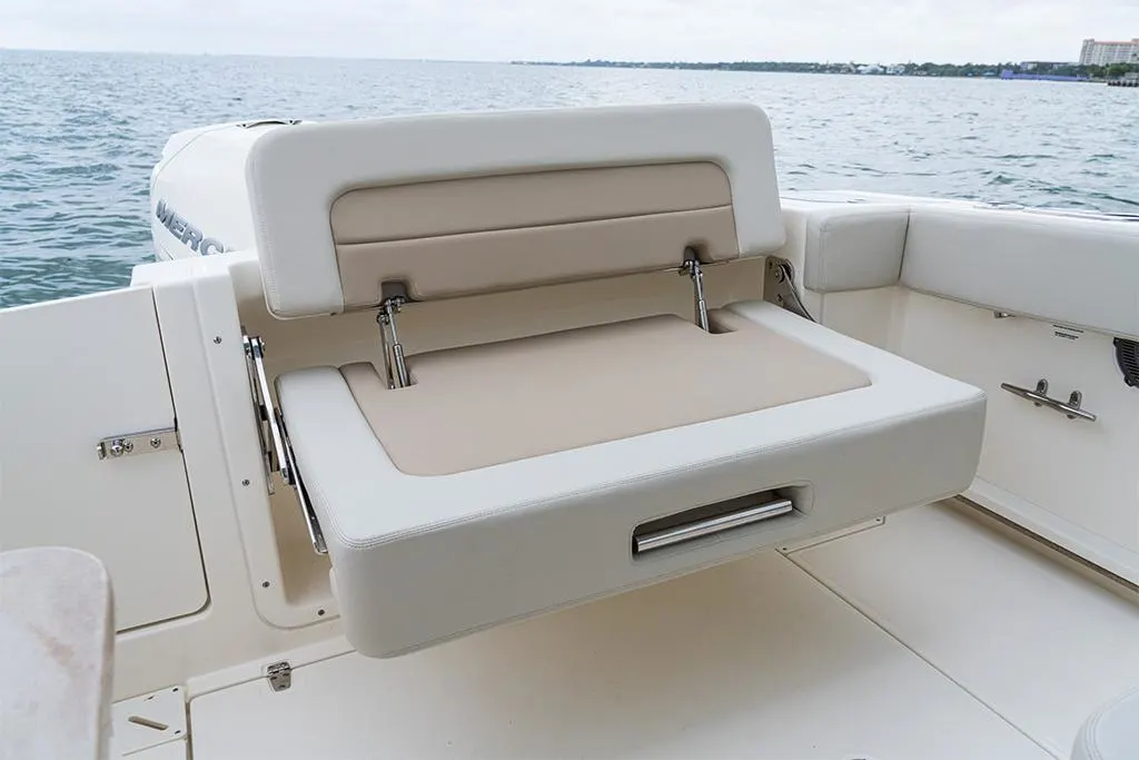 2025 Boston Whaler 240 Vantage Image Thumbnail #44