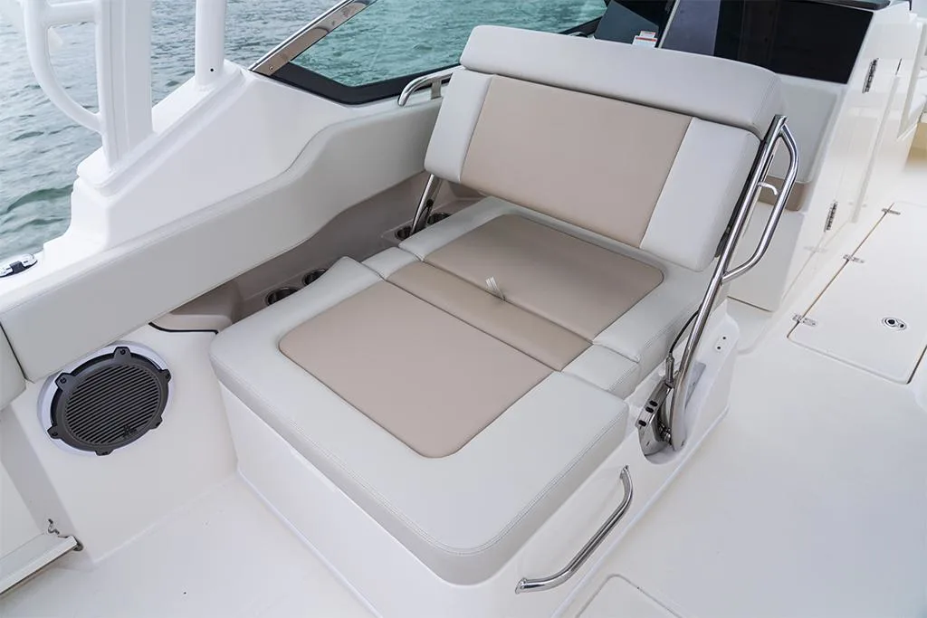 2025 Boston Whaler 240 Vantage Image Thumbnail #48